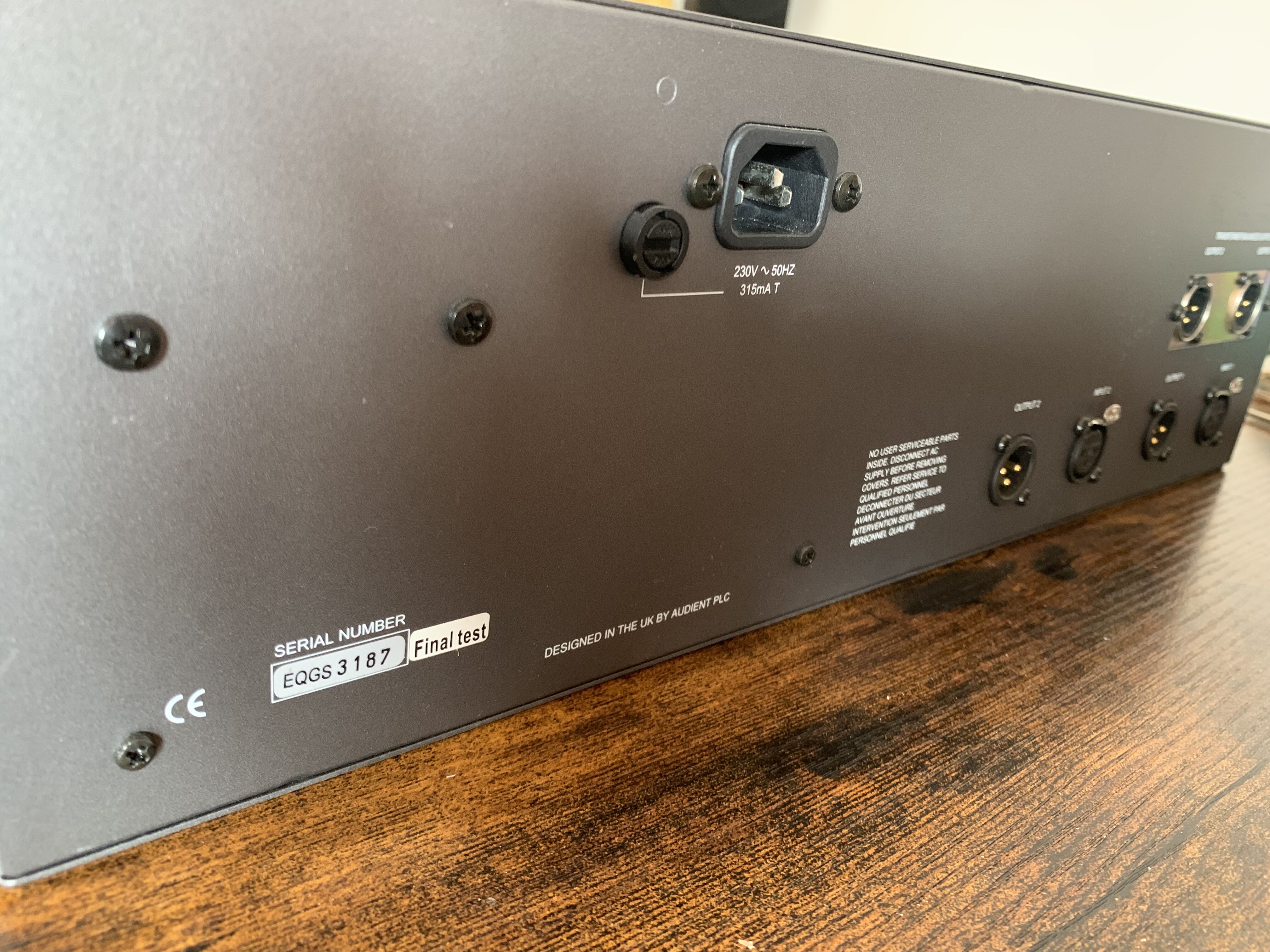 LA Audio EQ231-GSP (95536)