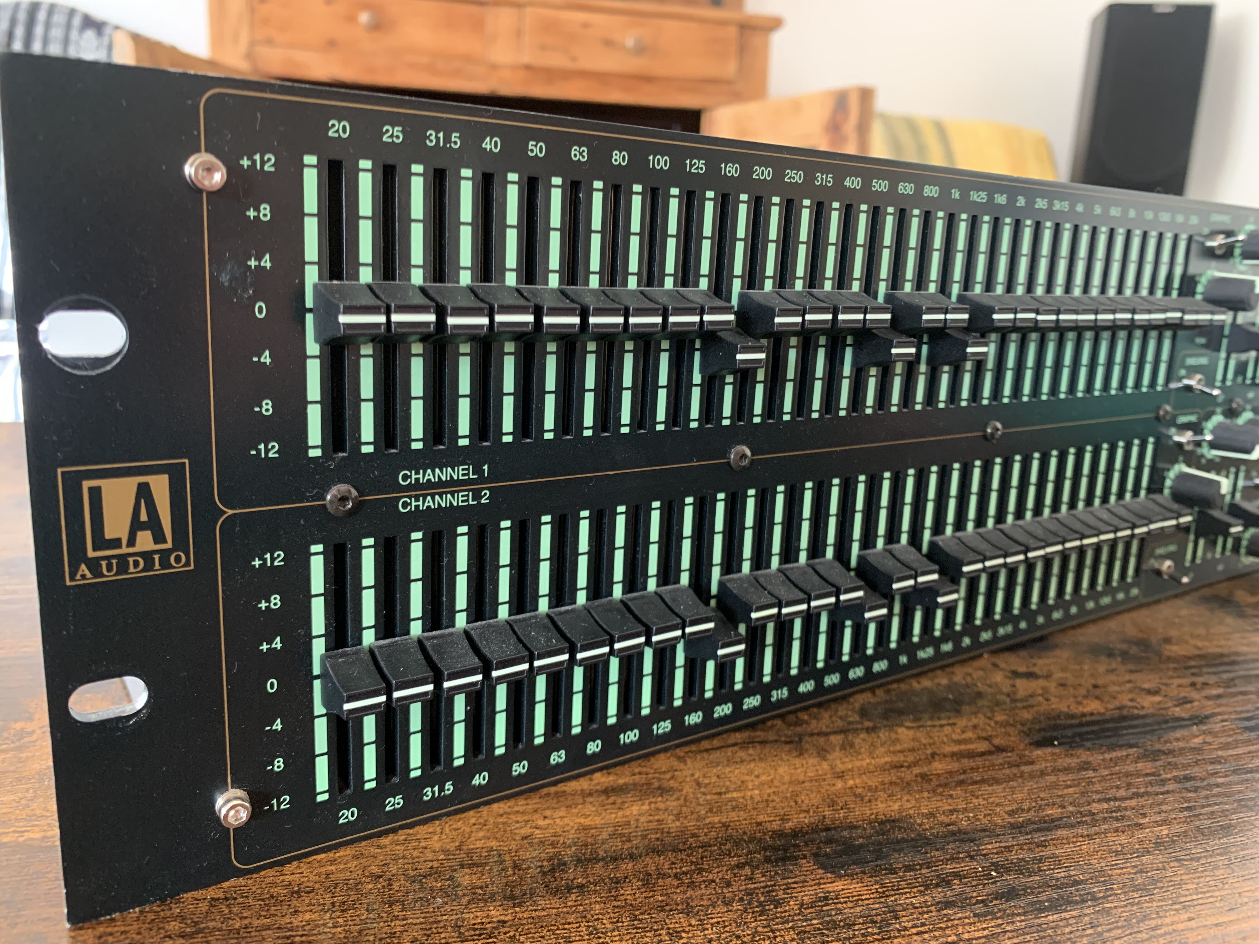 LA Audio EQ231-GSP (77158)