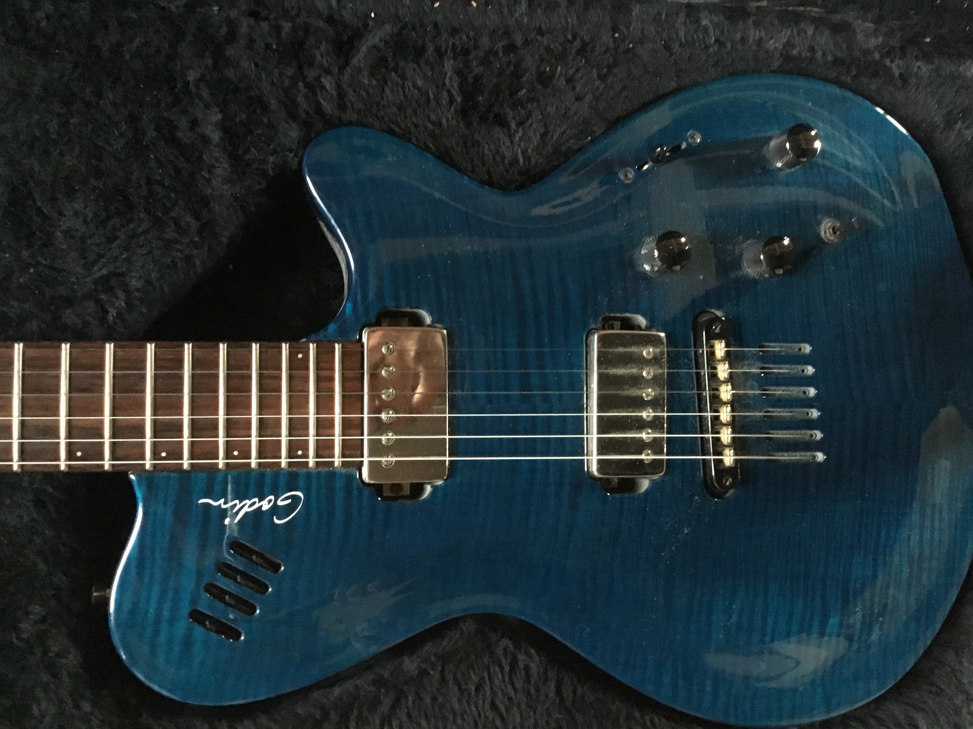 Guitare Godin LGX avec Bare Knucle