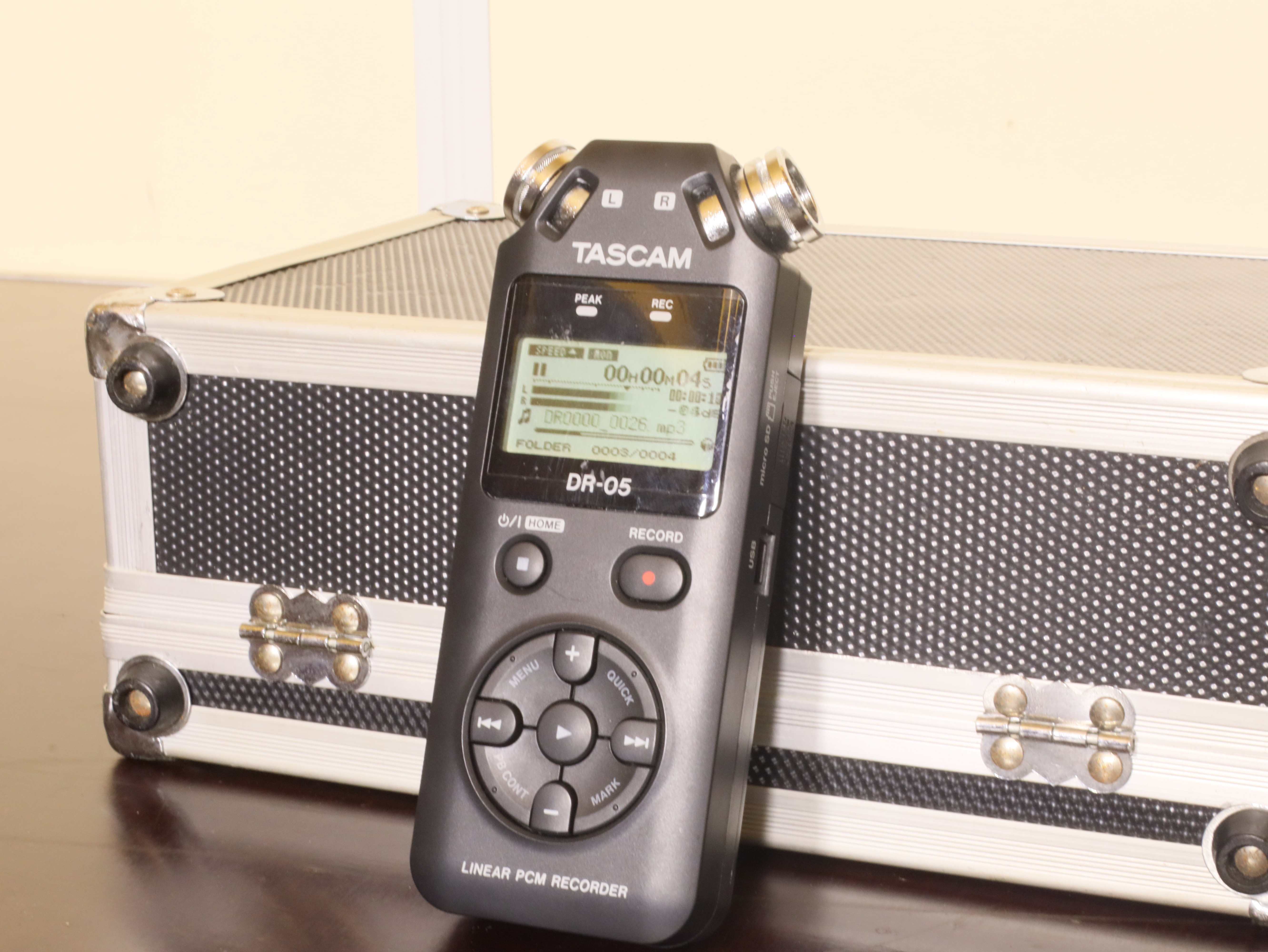 À vendre - TASCAM DR-05 LINEAR PCM RECORDER 