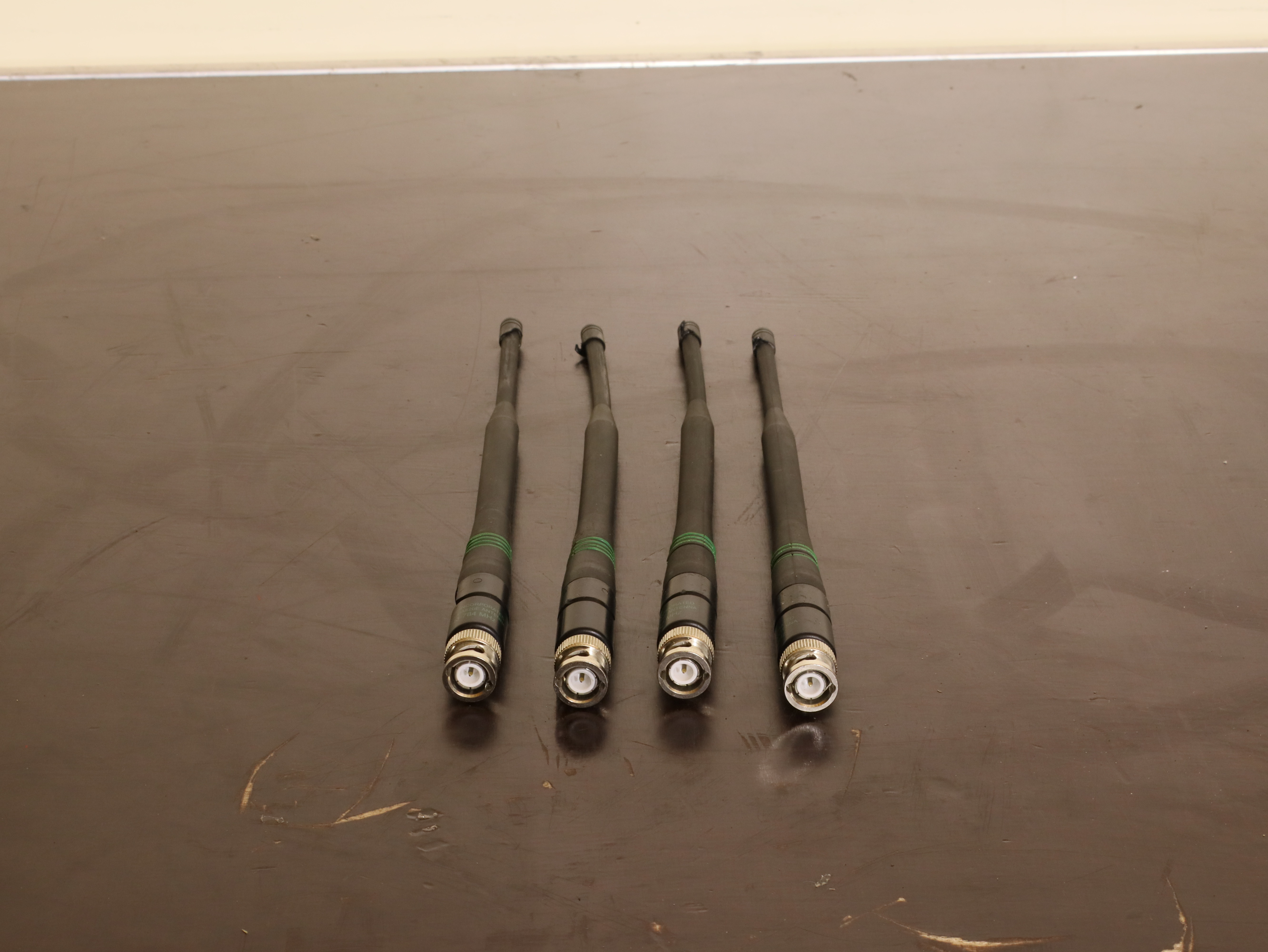 À vendre - Lot antennes SHURE UA820E (746-784 MHZ) pour récepteur HF