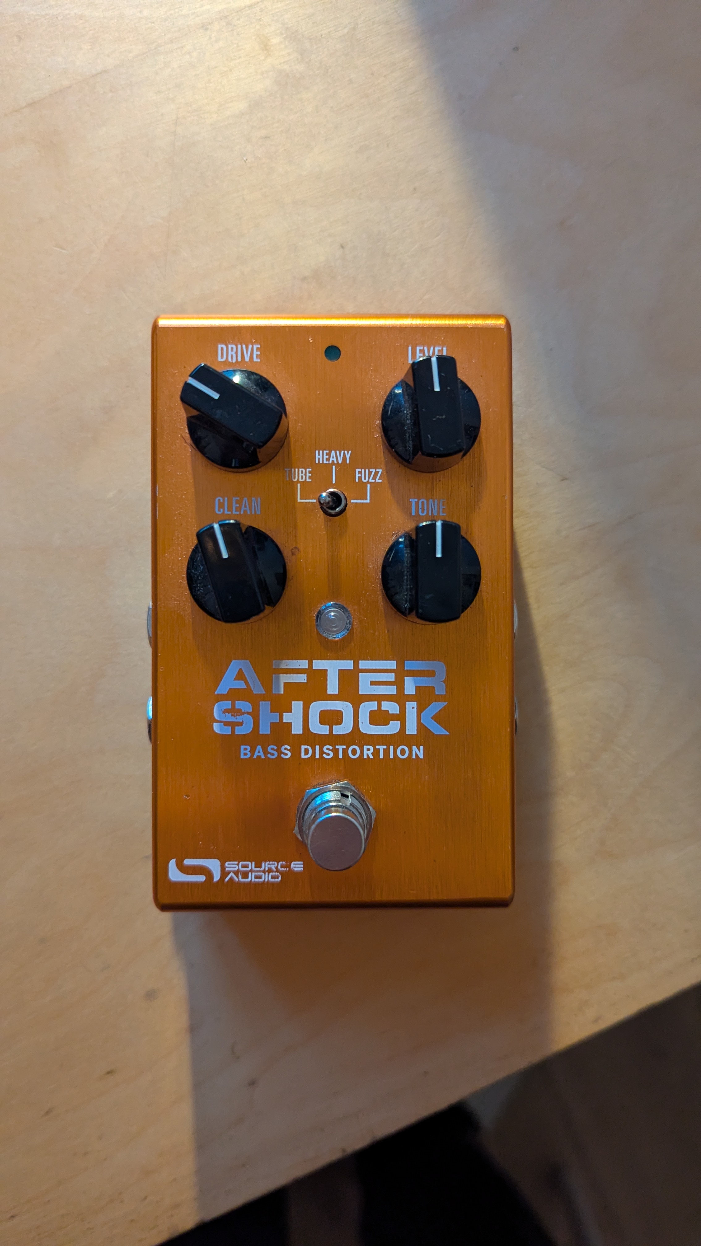 Vends Source Audio AfterShock Bass Distortion