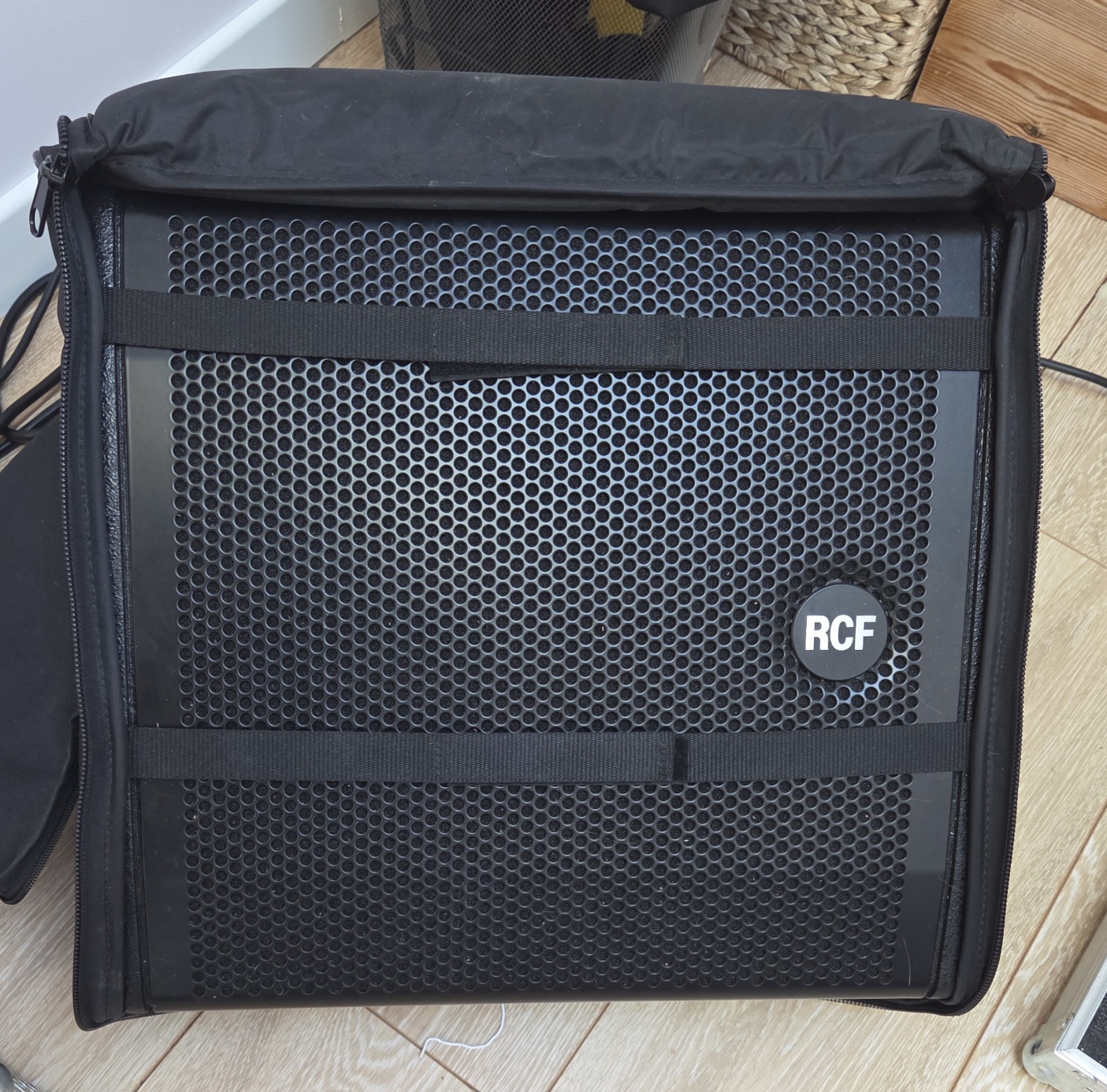 Tout neuf avec housse 