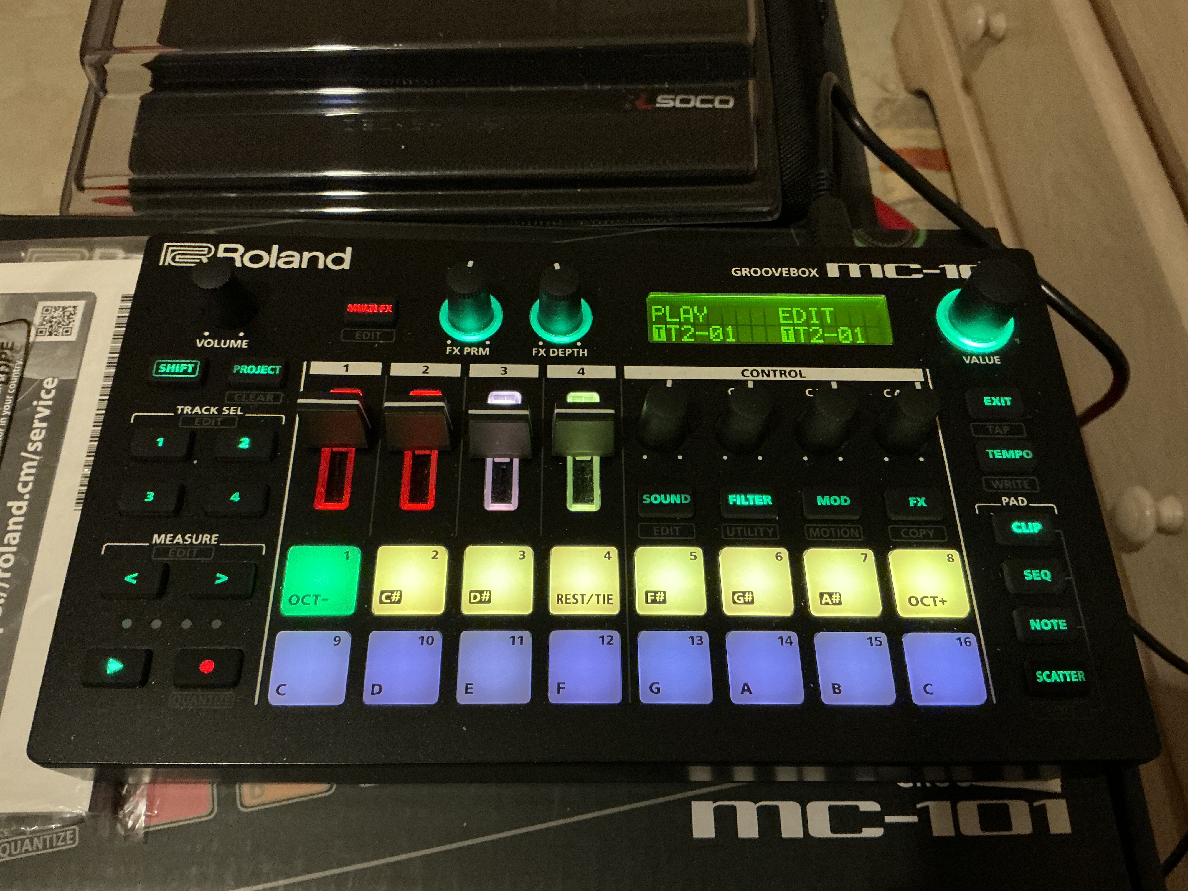 Vends Groovebox Mc101 + Case + Decksaver Sur Paris