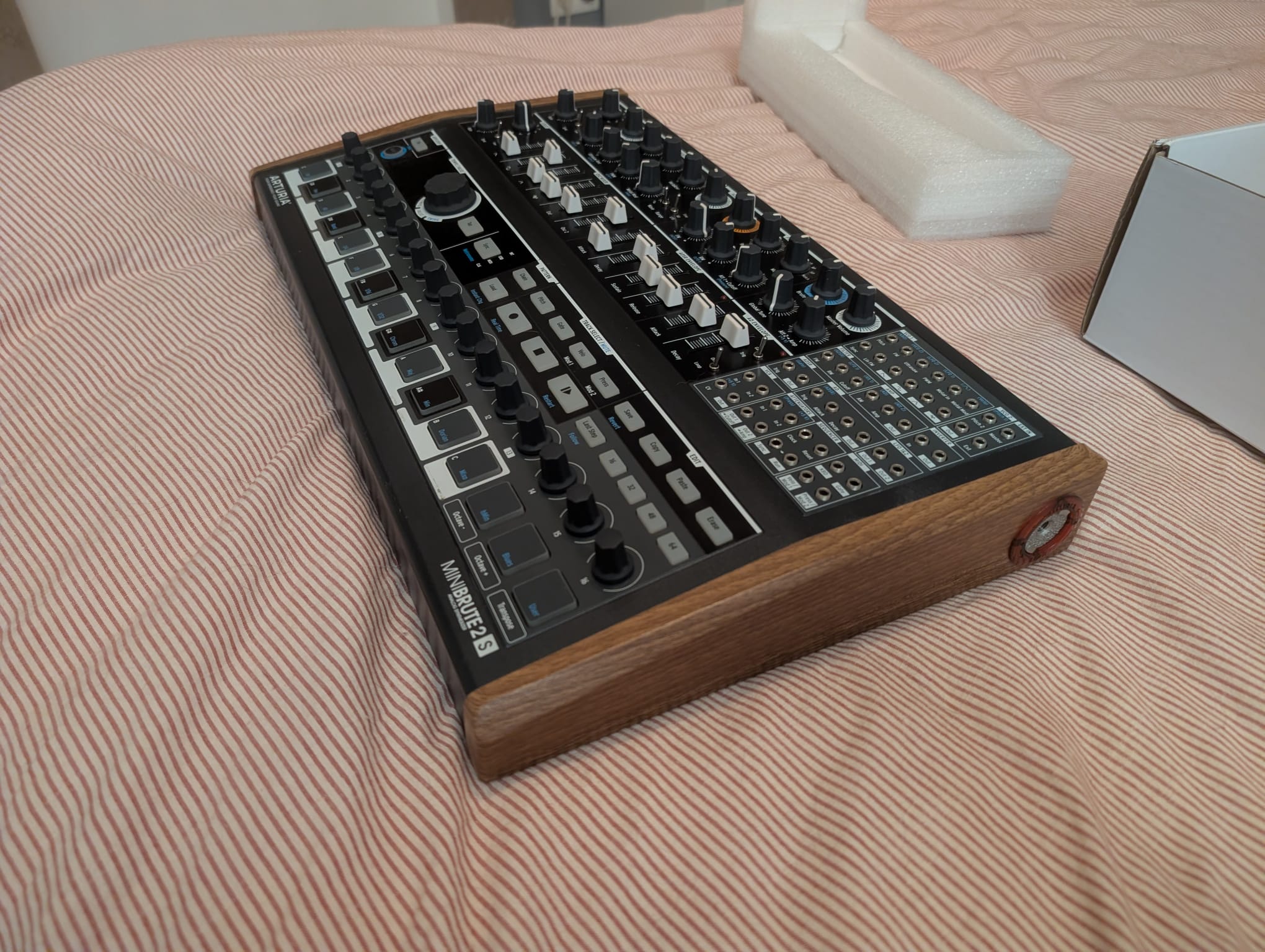 Arturia Minibrute 2s, peu servi