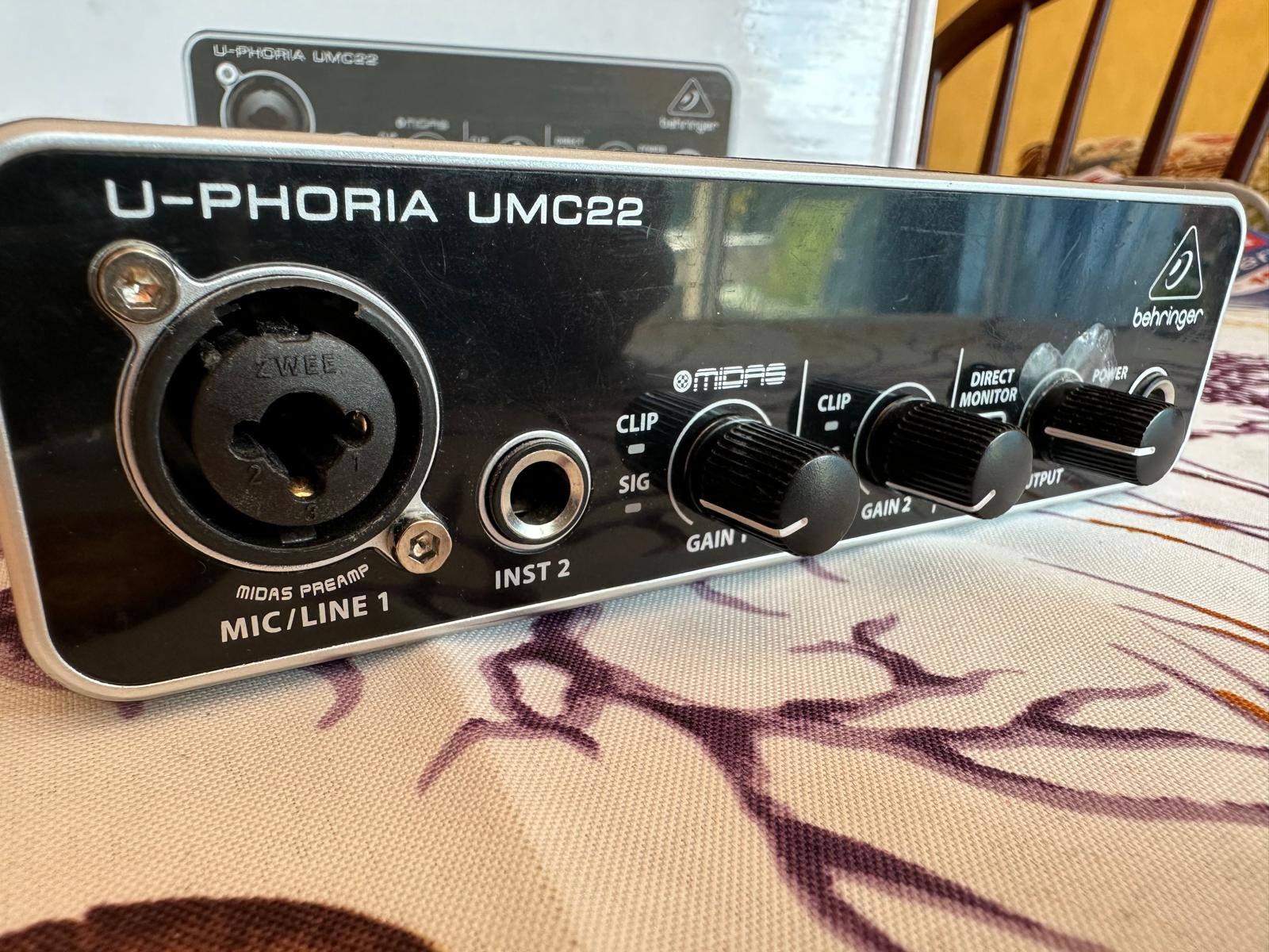 Behringer U Phoria UMC22 USB Audio Interface