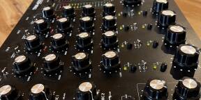 Vends Omnitronic TRM-422 (comme neuf avec facture, mars 2025)