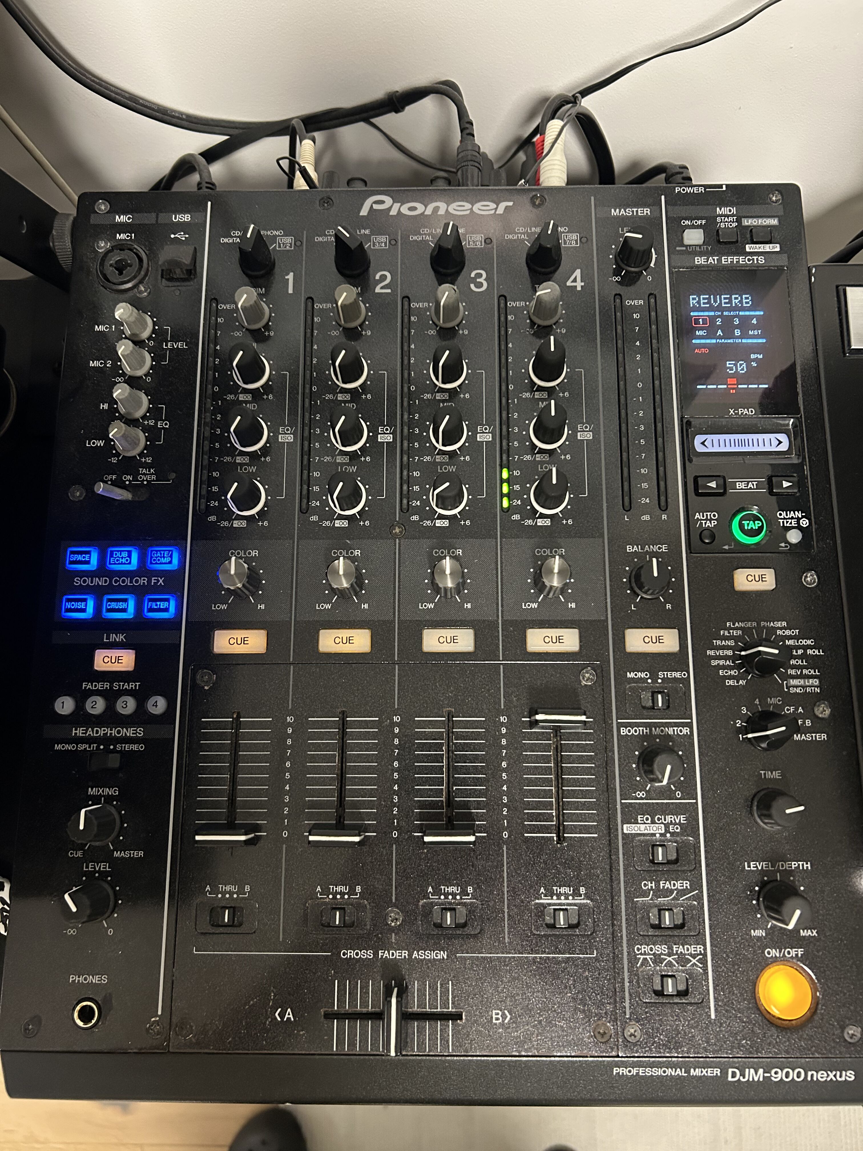Pioneer DJM-900 Nexus excellent état + flightcase 