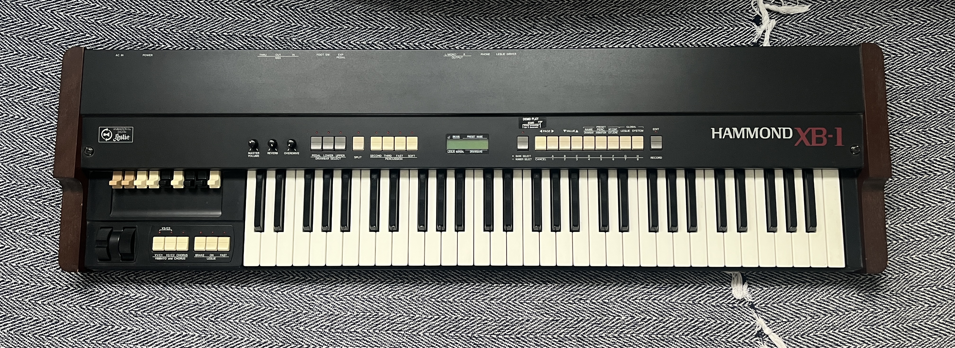 Hammond XB-1 (3084)