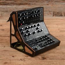 VENDS MOOG STUDIO 3 COMME NEUF