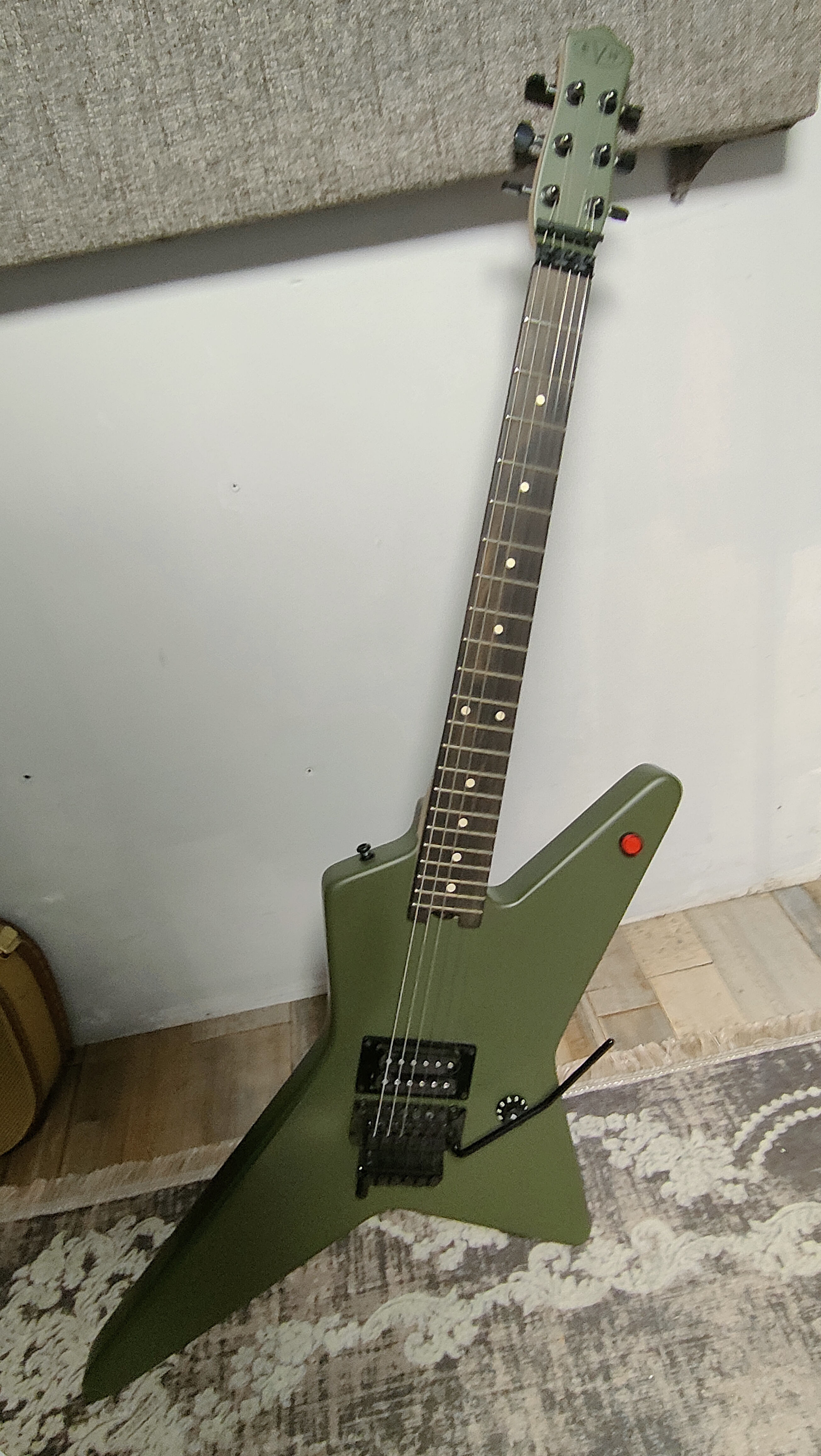Vends EVH STAR limited green military mate