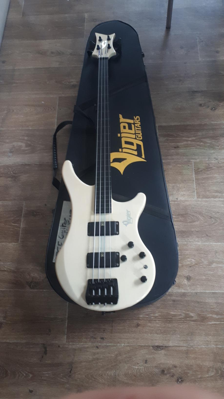 -RARE- Niktus, d'FFF vends sa Basse Vigier.