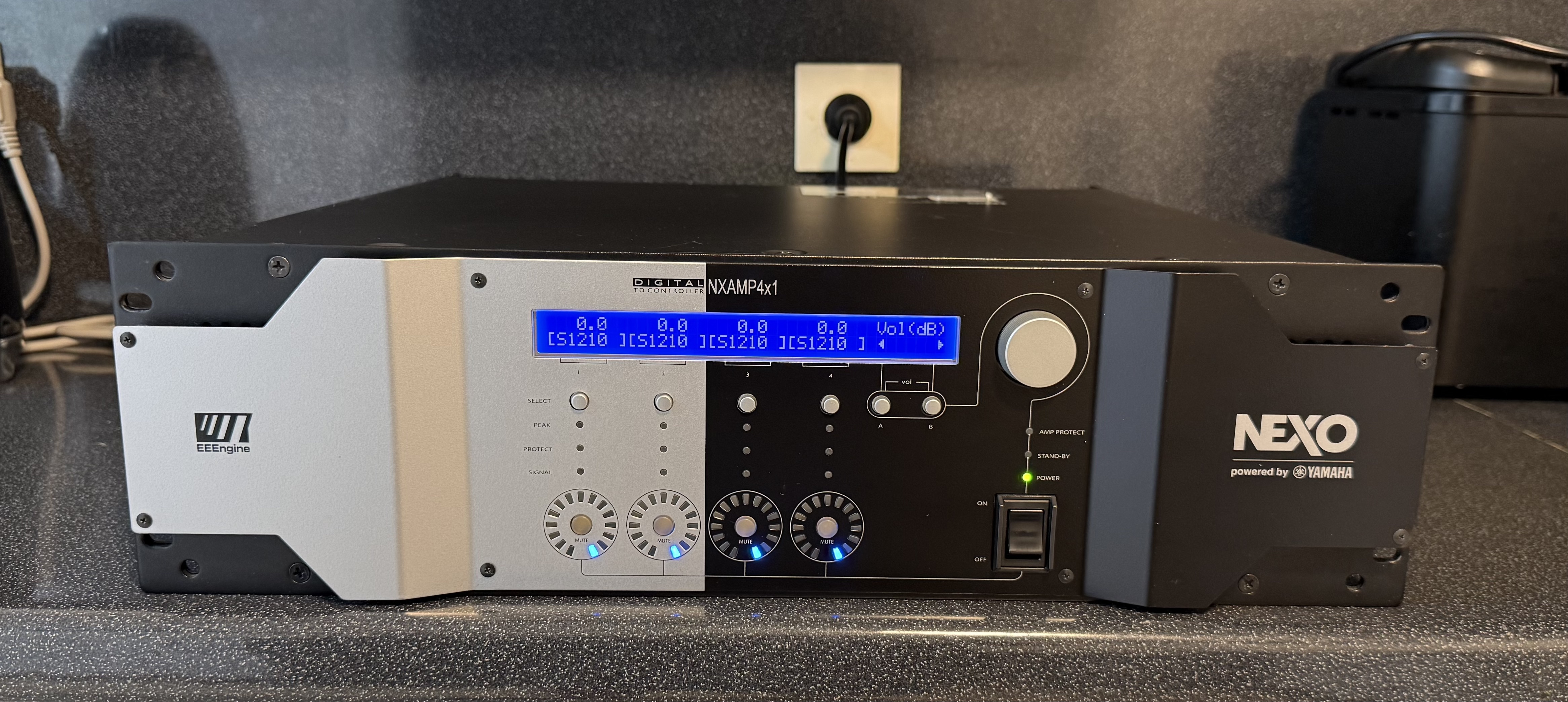 Ampli NEXO NXAMP 4X1 en très bon état
