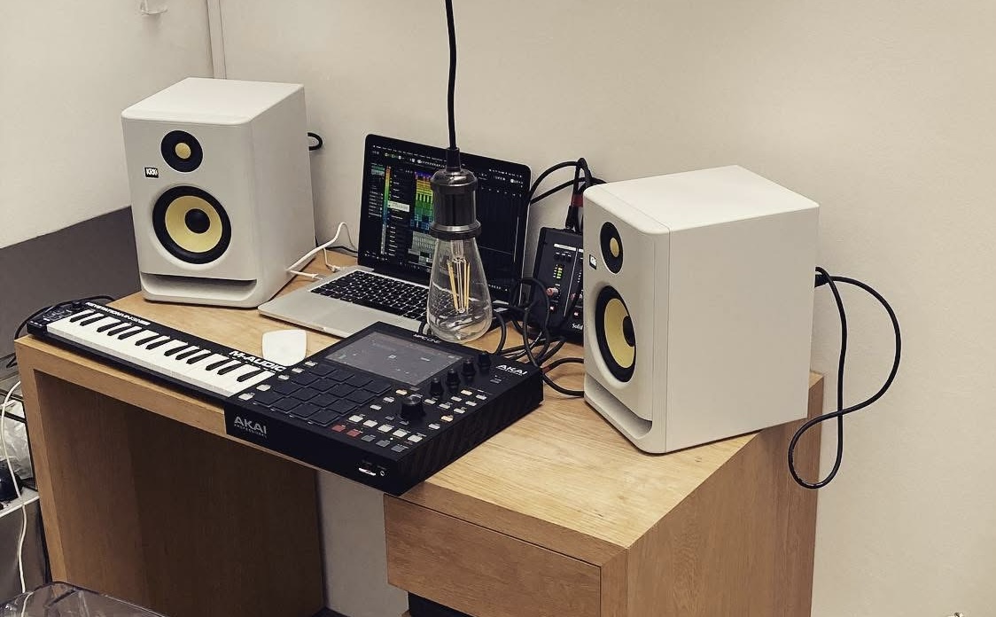 Vends paire de KRK Rokit RP5 G4 Blanches.