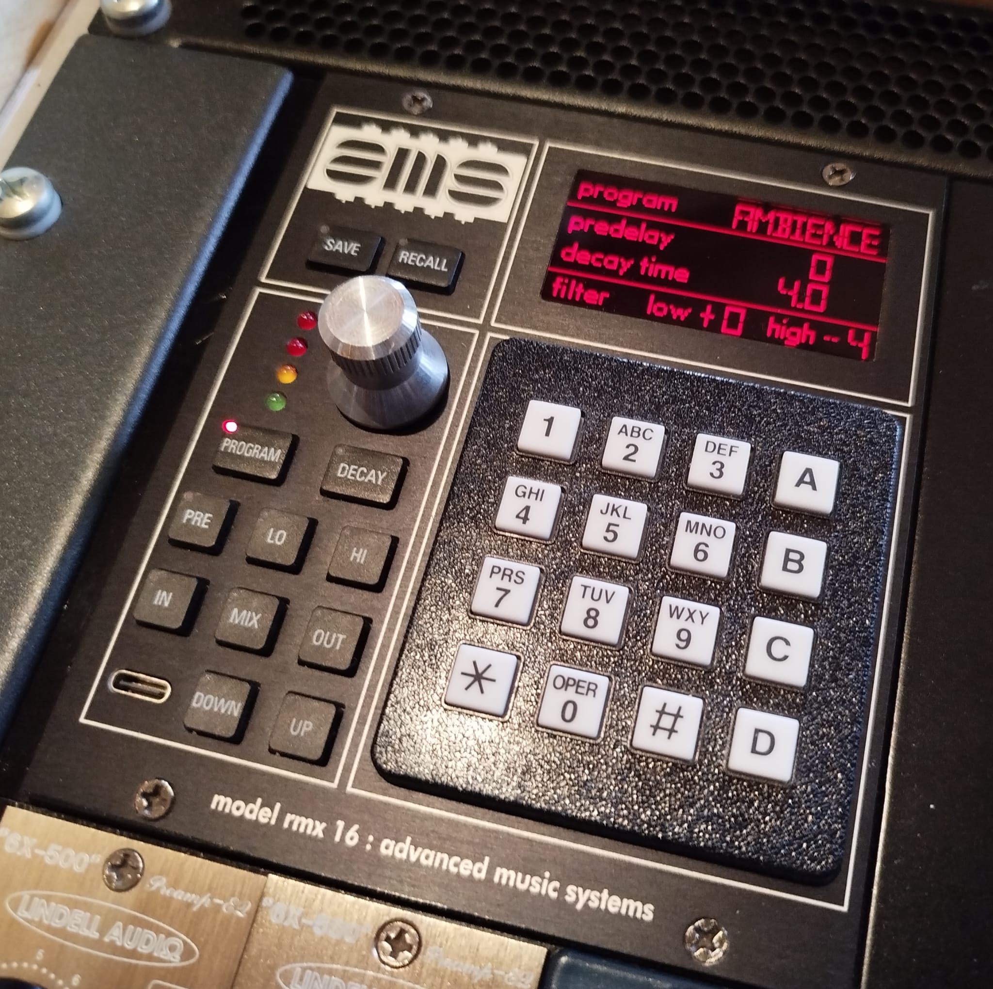 REVERB AMS NEVE -RMX16-