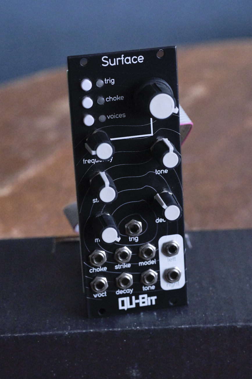 Qu-bit Surface