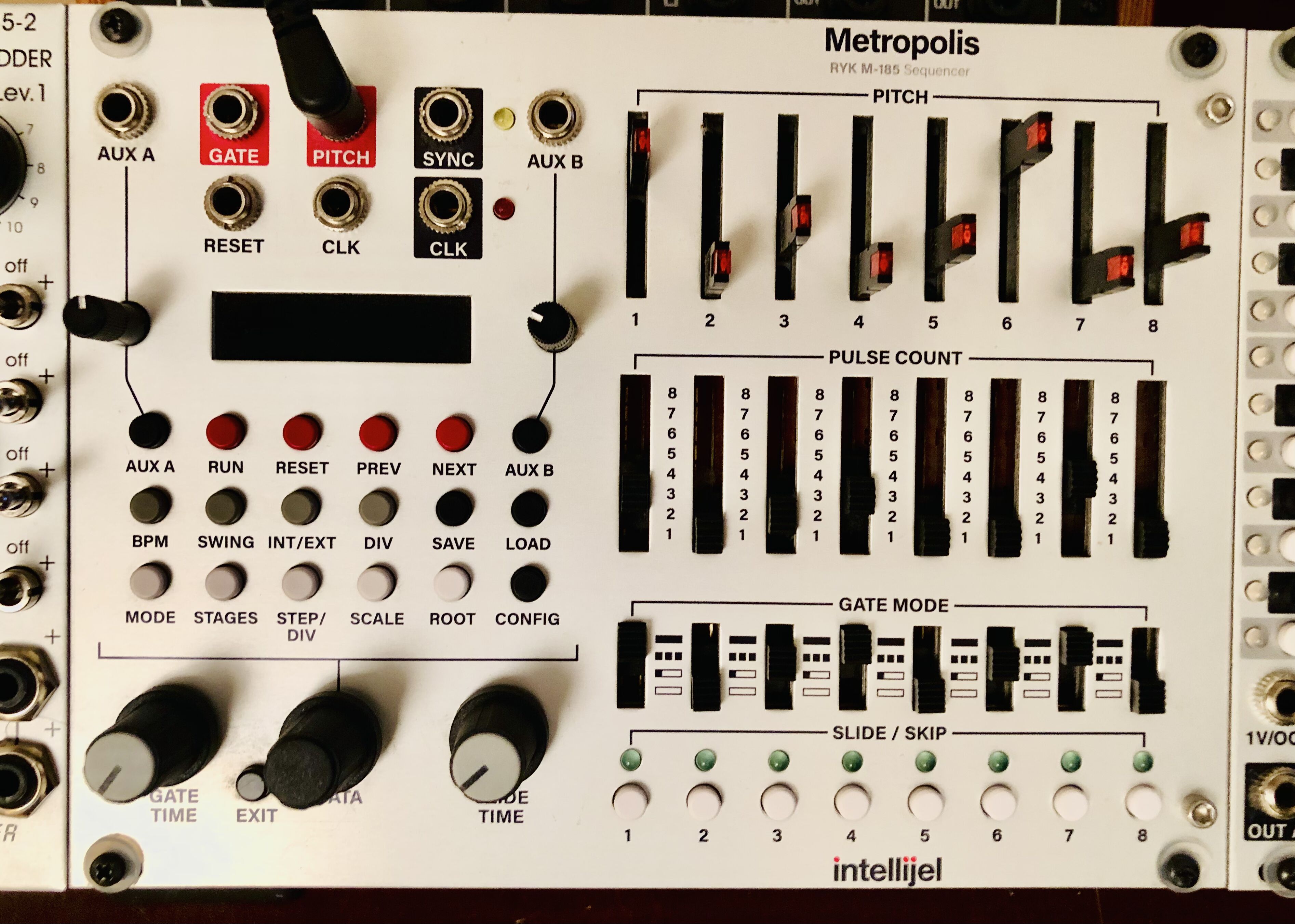 Intellijel Metropolis RED FADERS - Comme neuf