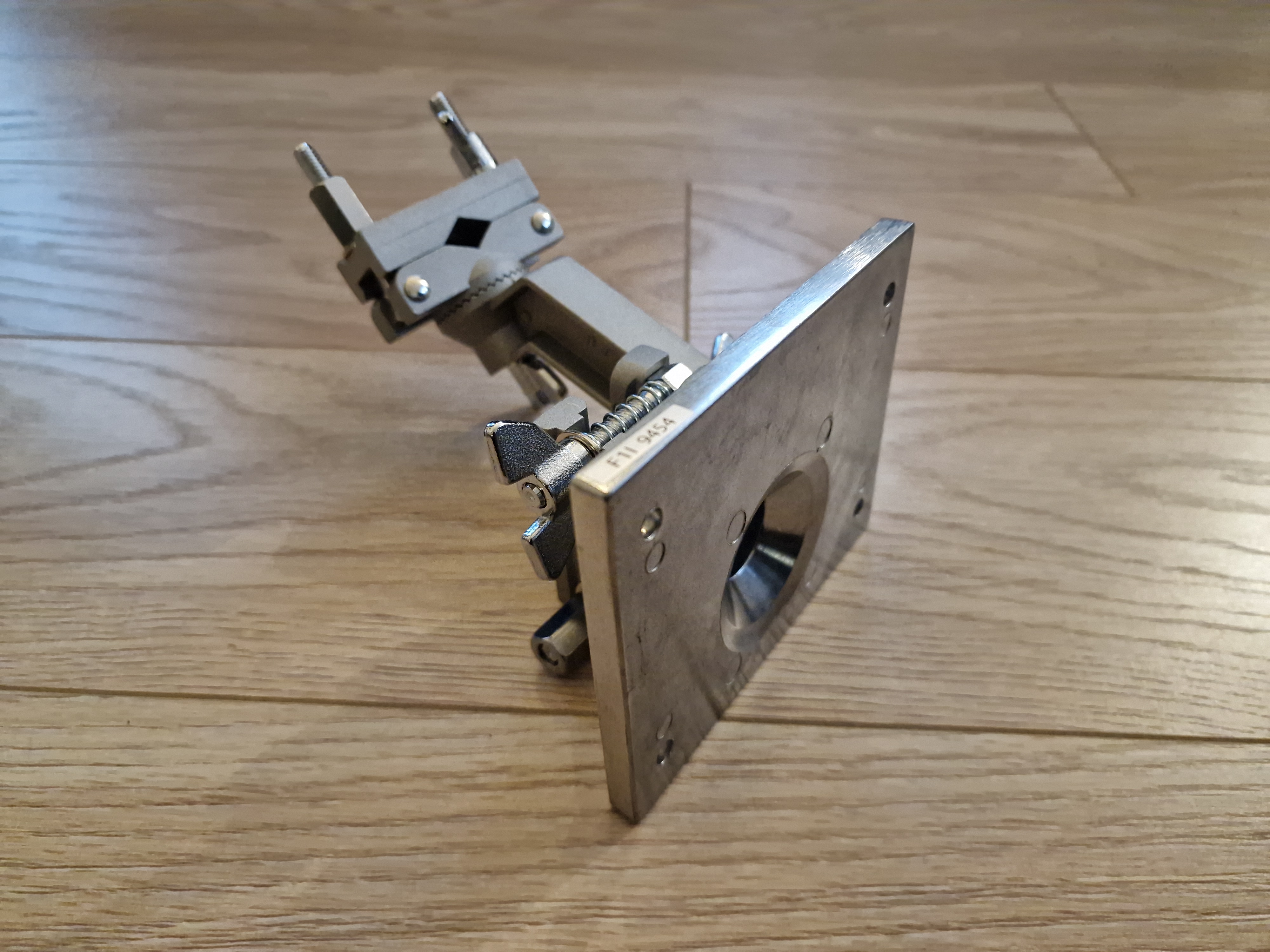 Vends clamp et plaque d’attache Roland APC-33 (NEUF) pour modules V-Drum, SPD, et multipads