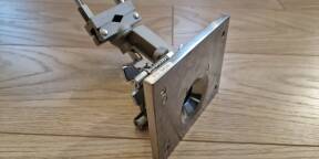 Vends clamp et plaque d’attache Roland APC-33 (NEUF) pour modules V-Drum, SPD, et multipads