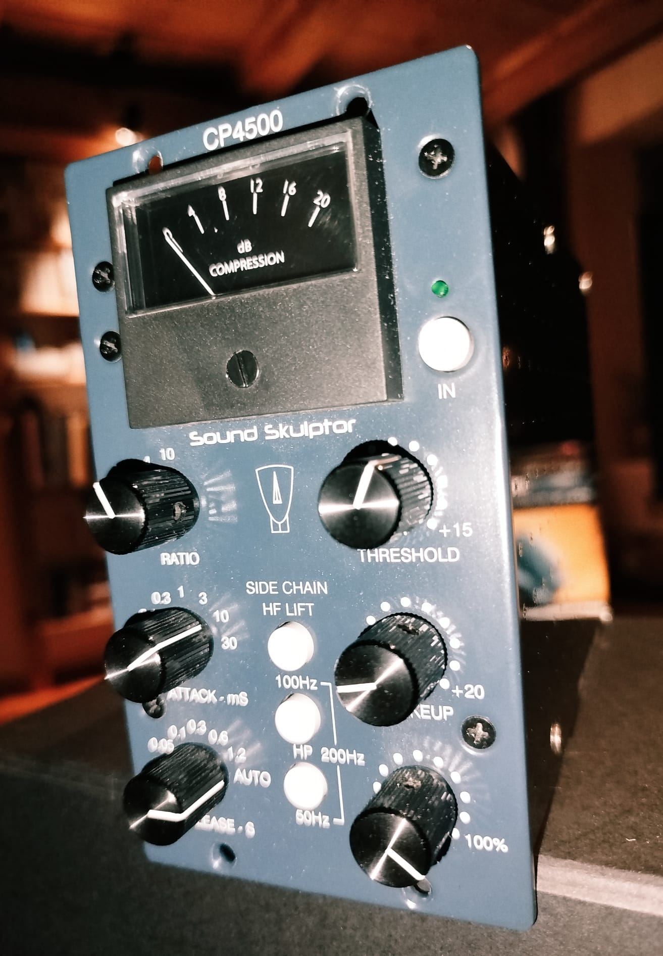 COMPRESSEUR VCA -SOUND SKULPTOR CP4500-