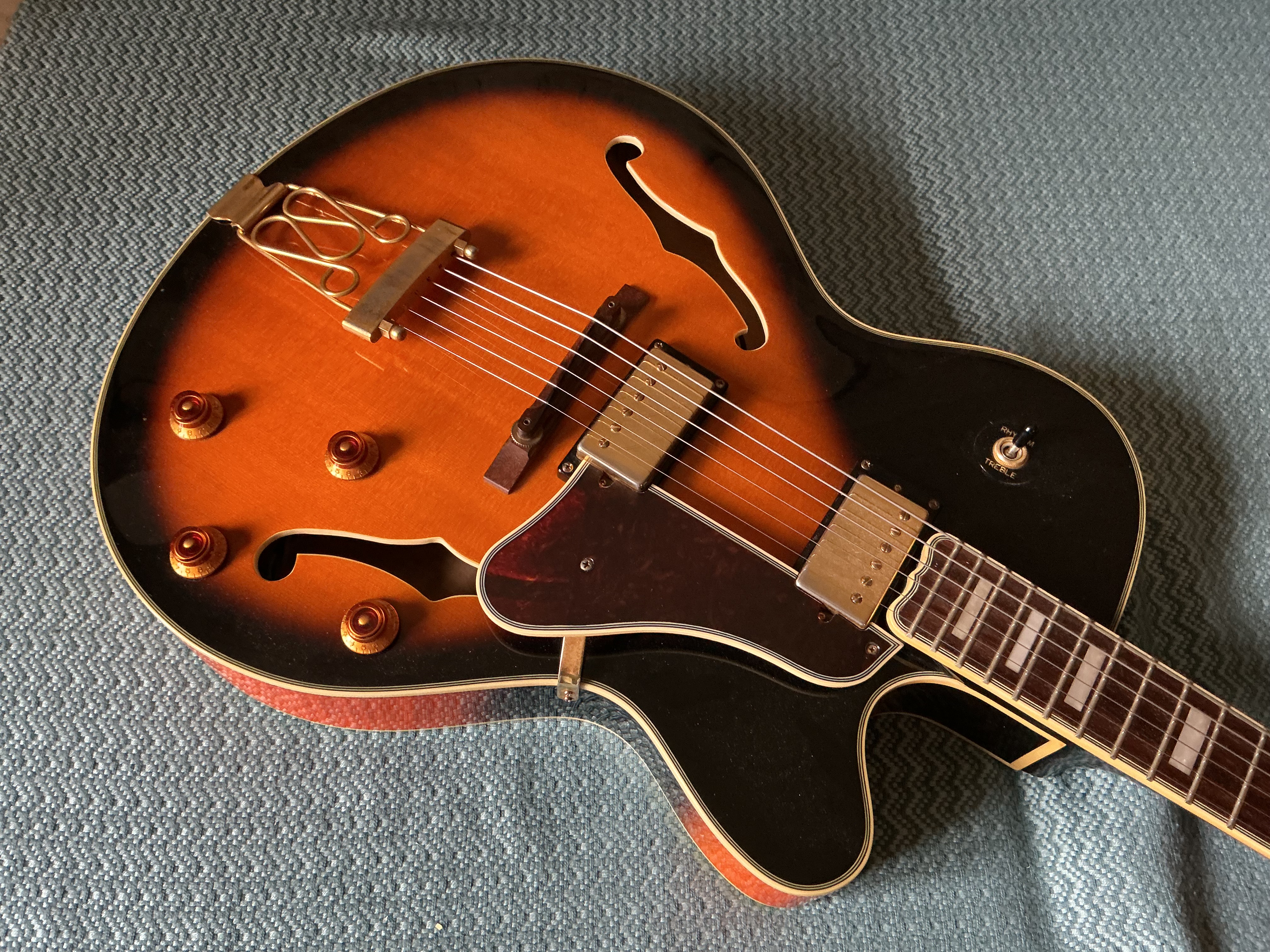Epiphone Joe Pass Emperor II