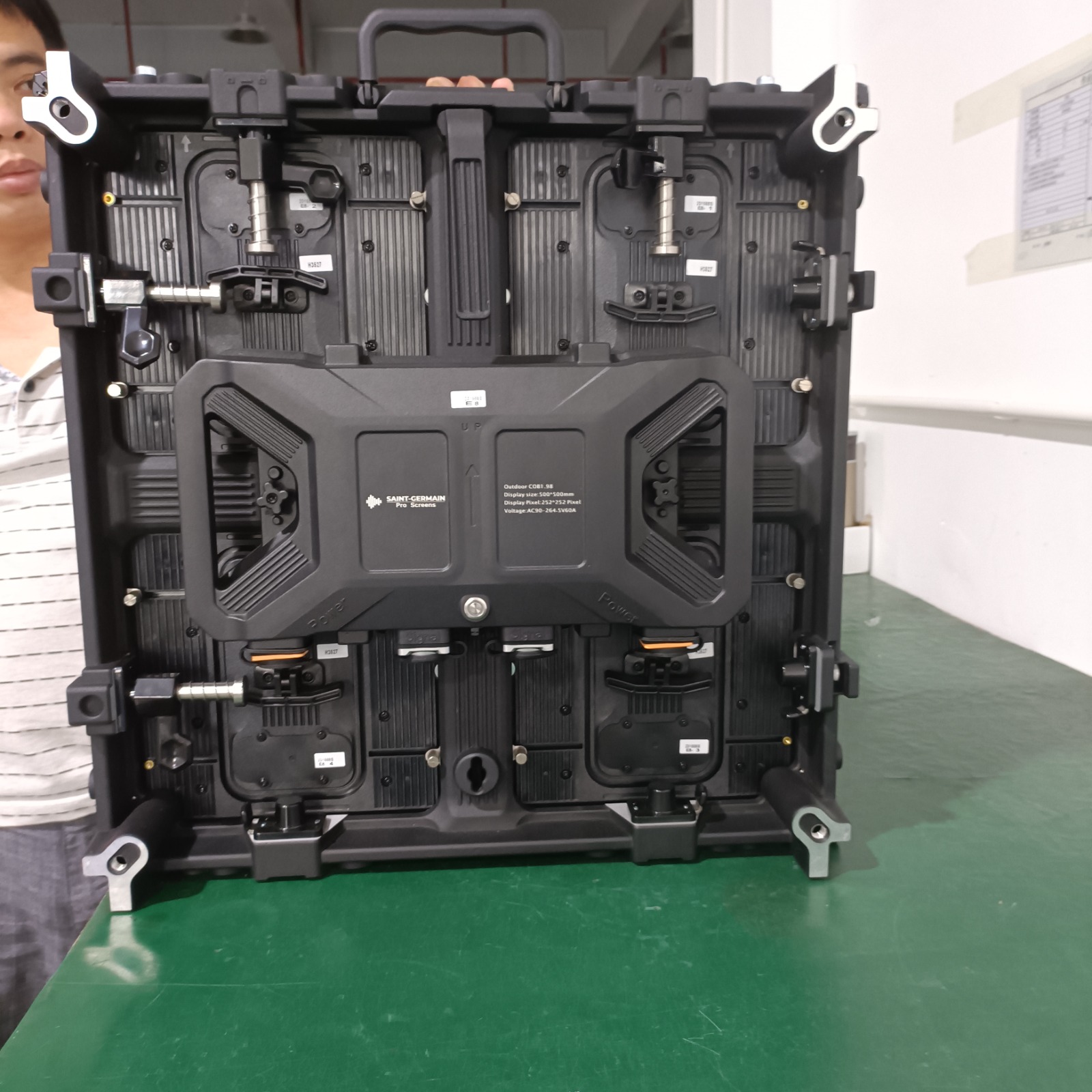 5aec6d9b-1161-4253-b59e-d2e05f38faf0