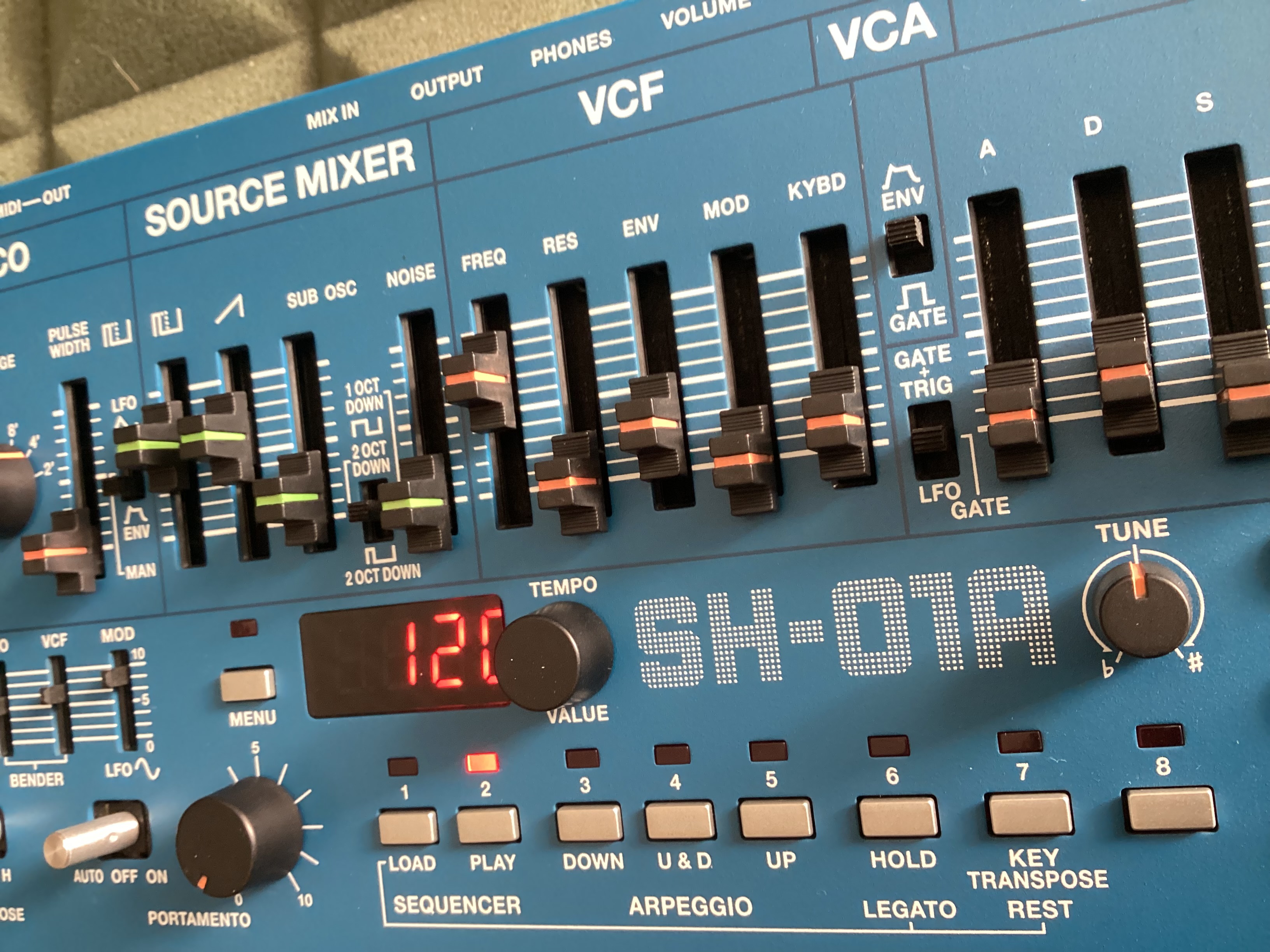 Vends Roland SH-01A Bu