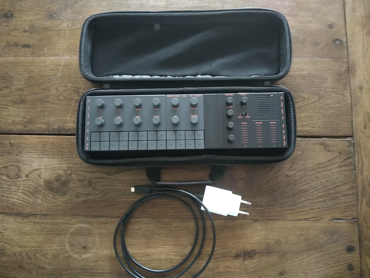 YAMAHA SEQTRAK + étui adapté