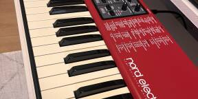 Nord Electro 4D 61 avec House Clavia Officielle