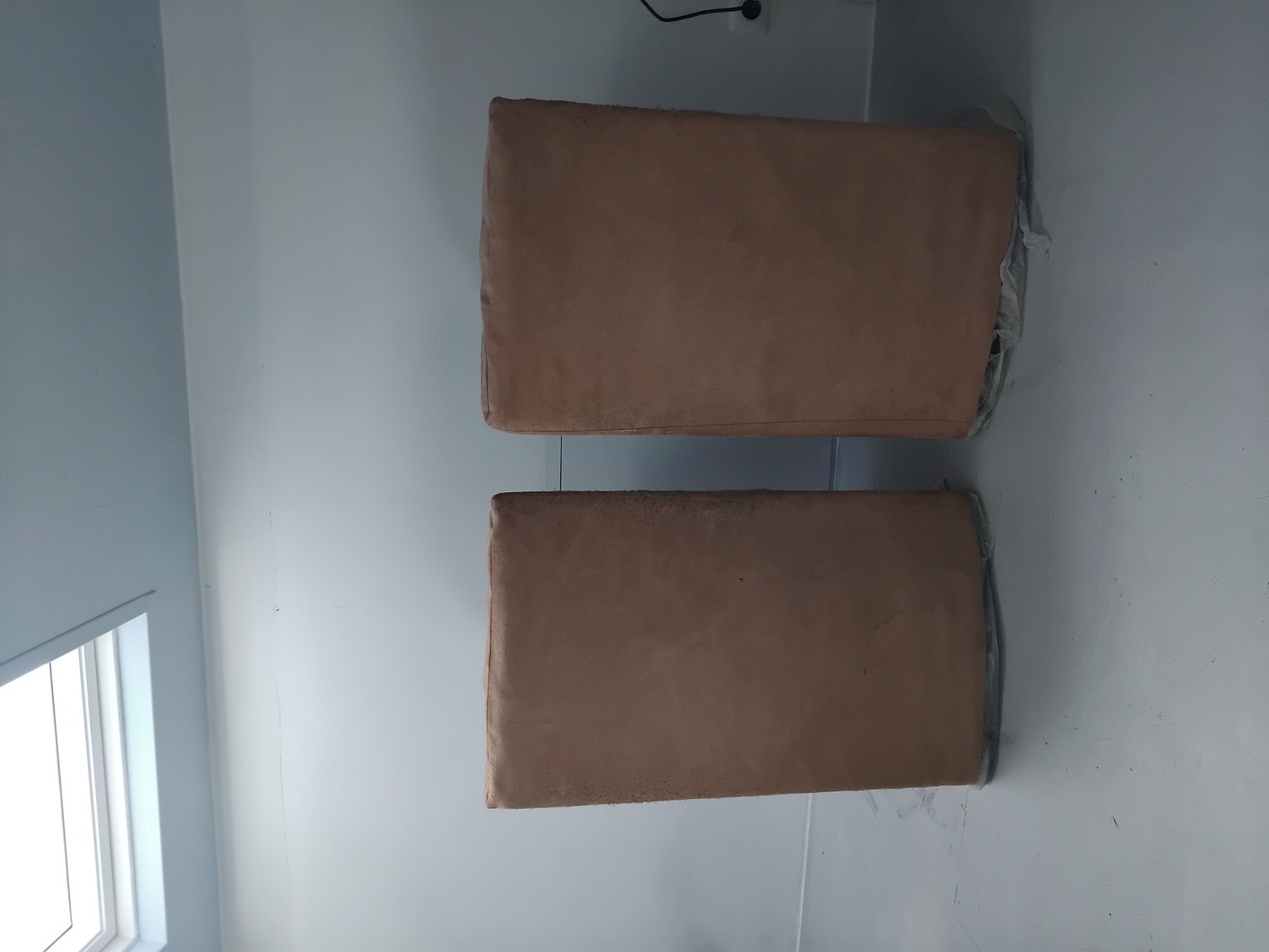 Cerwin enceinte avec housses