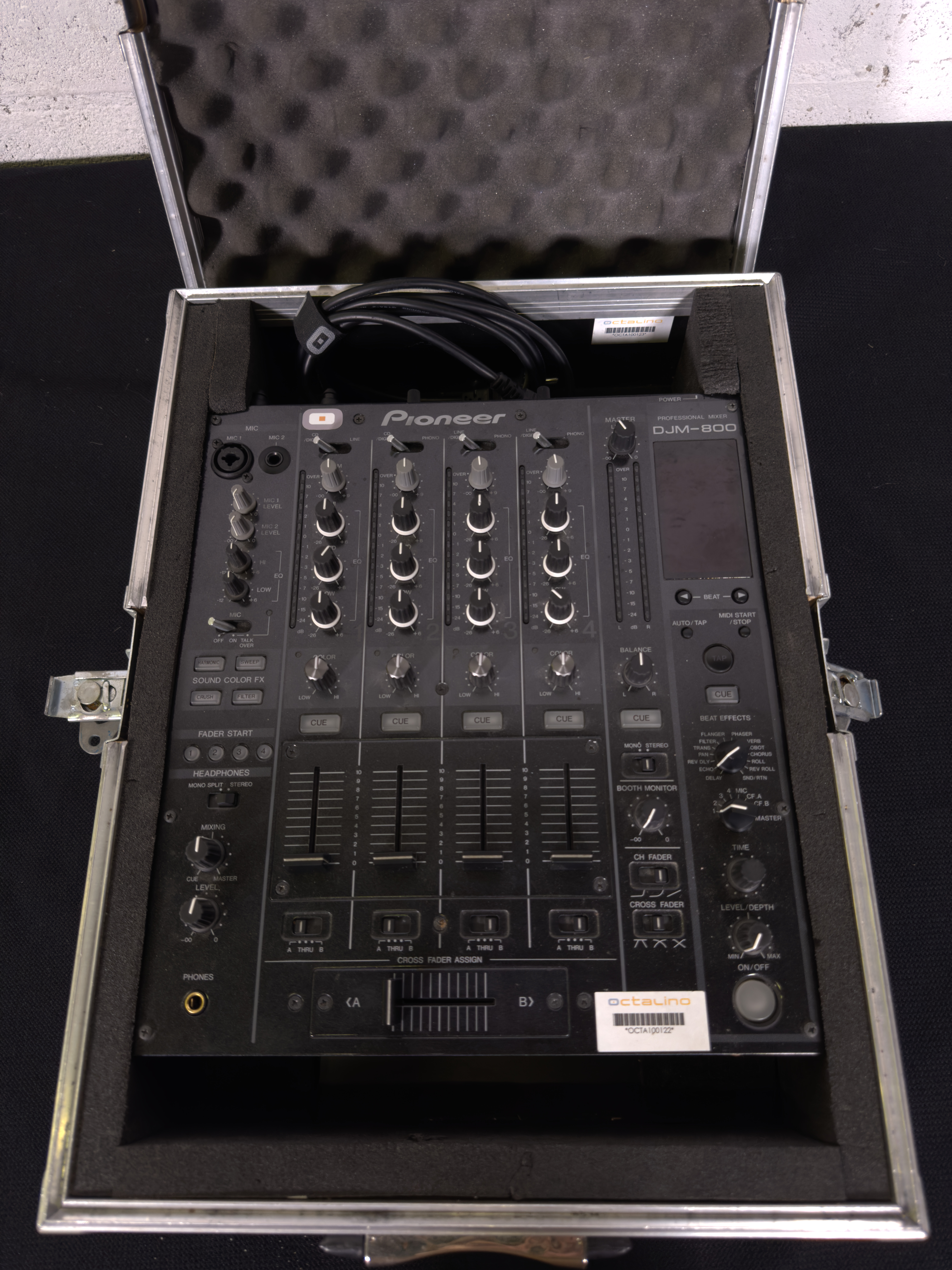 Pioneer DJM-800 – Table de mixage DJ