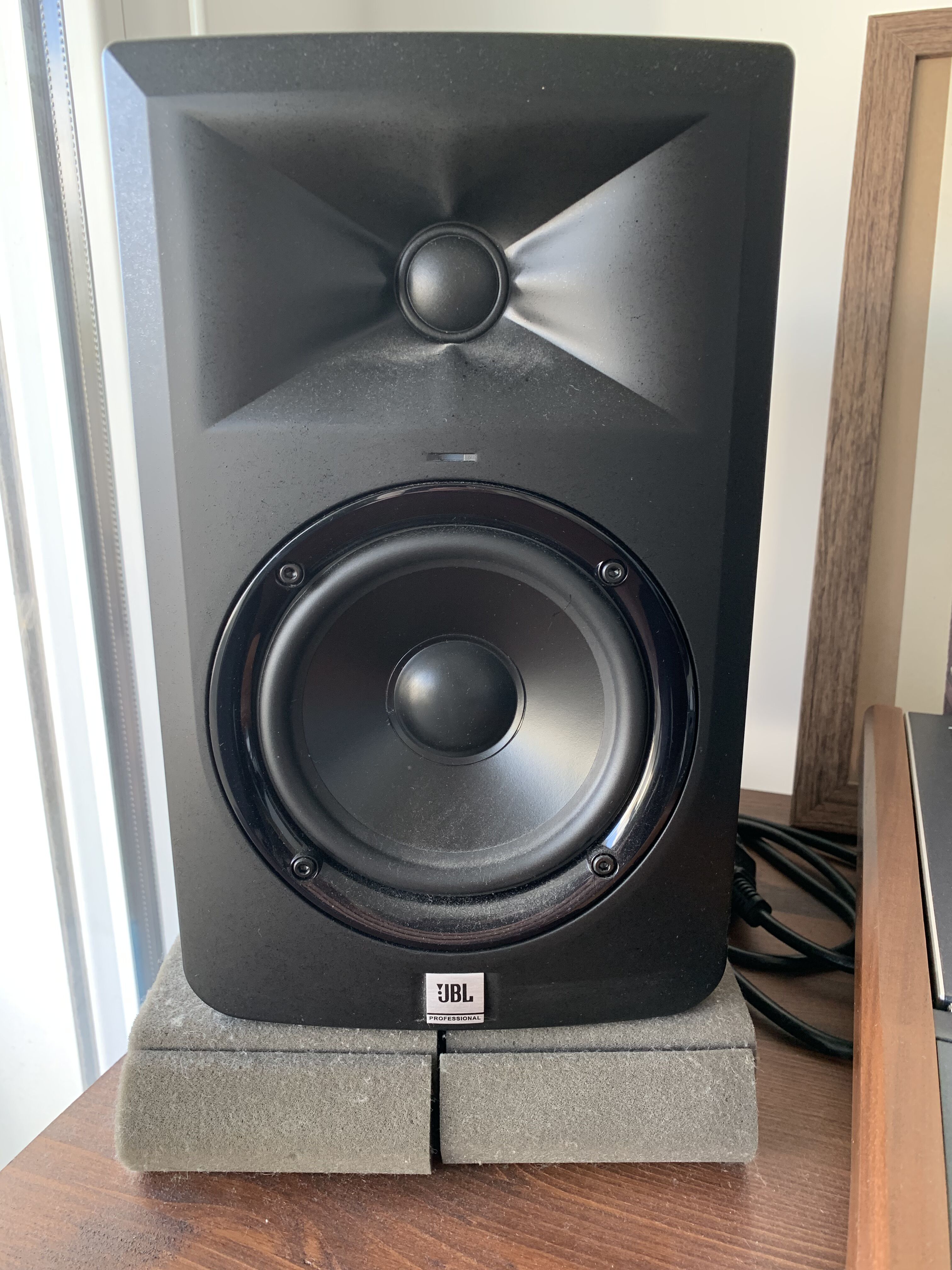 Enceintes de monitoring JBL LSR305