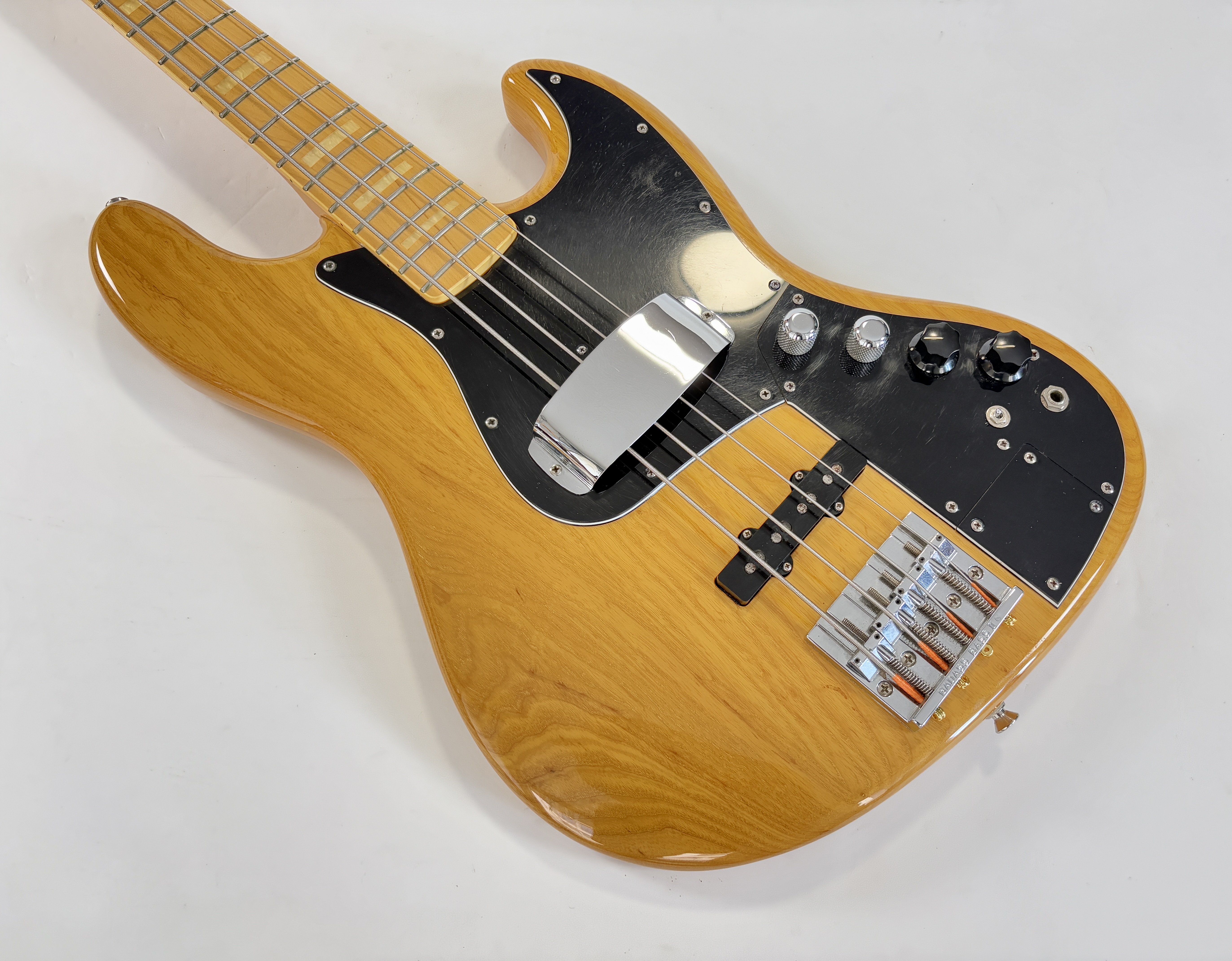 Fender Marcus Miller Jazz Bass (82833)