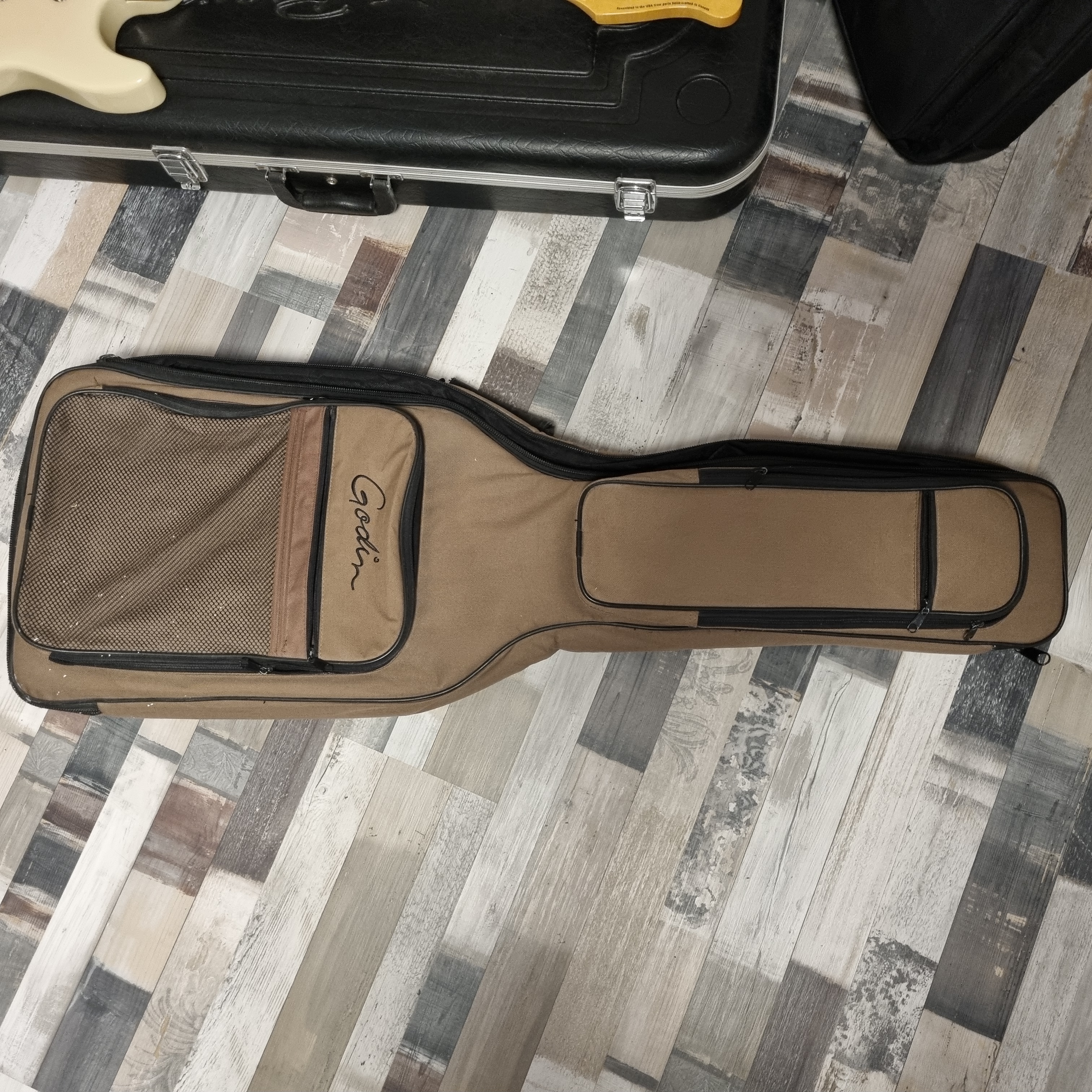 Godin Progression (1257)
