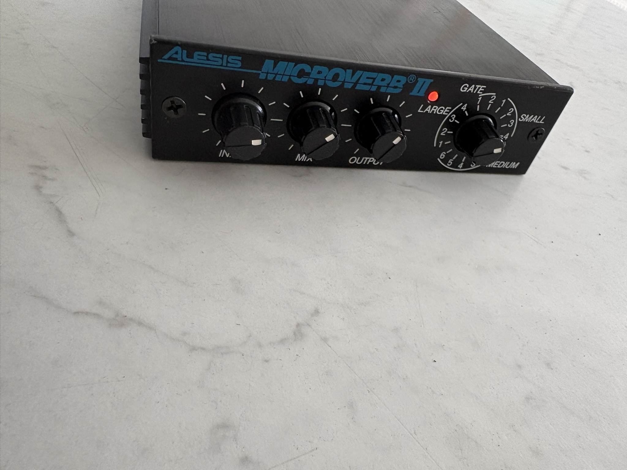 alesis microverb 2
