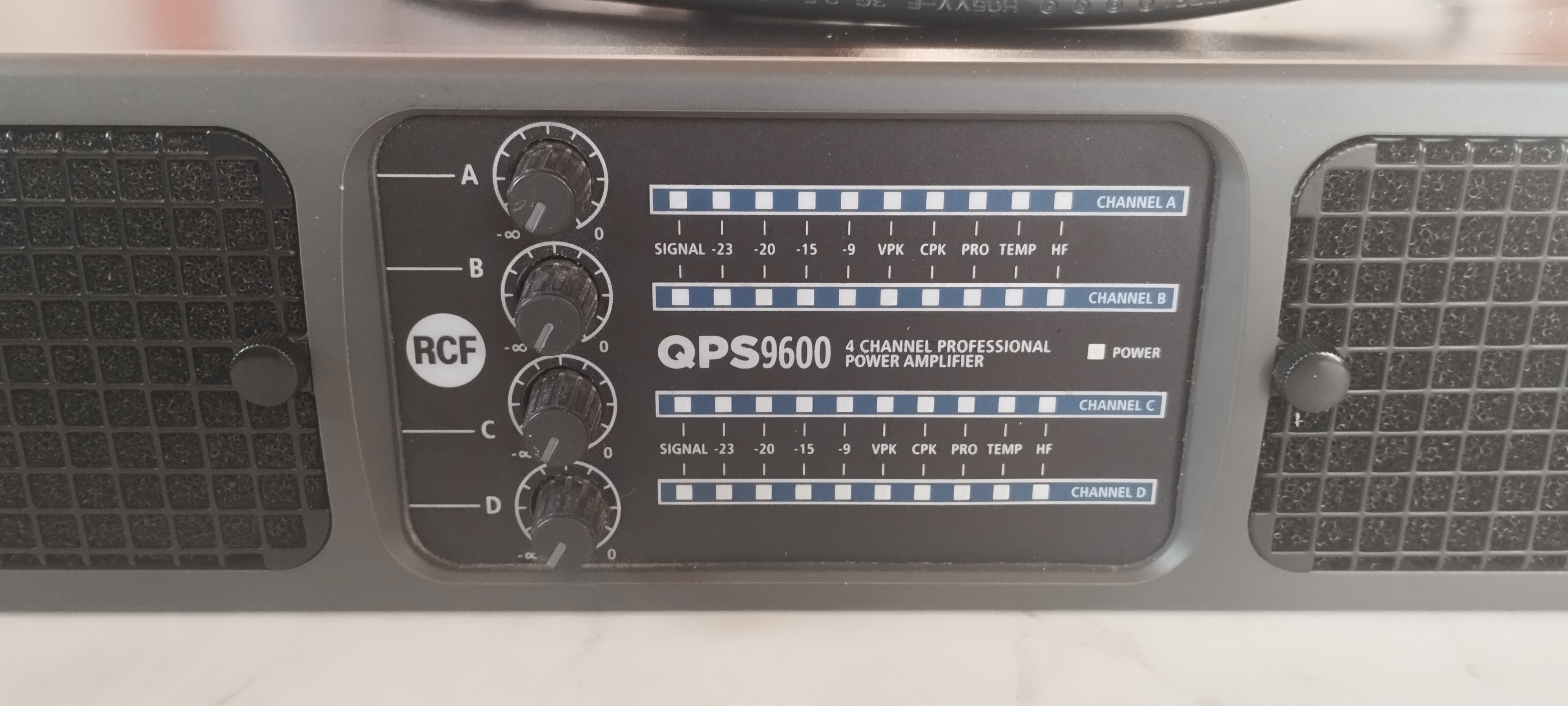 Ampli RCF QPS 9600