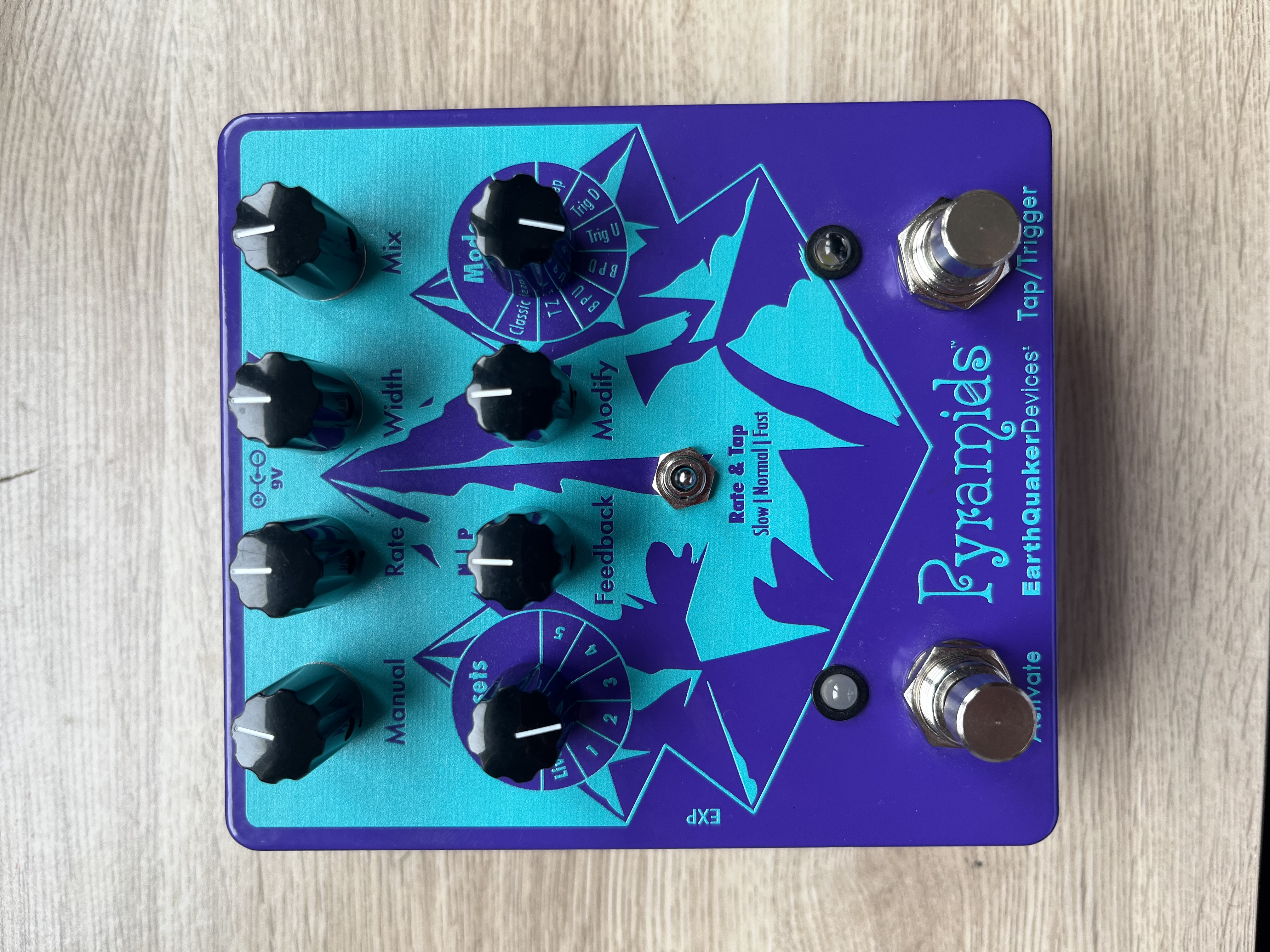 EARTHQUAKER DEVICES PYRAMIDS