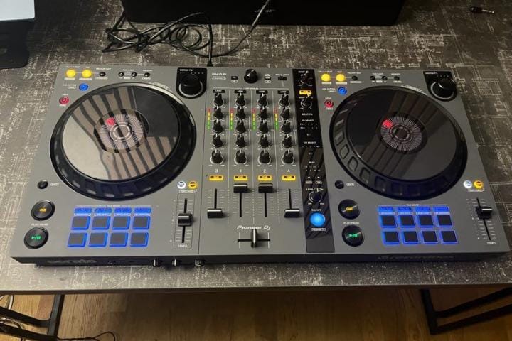 Contrôleur Pioneer DDJ-FLX6-GT