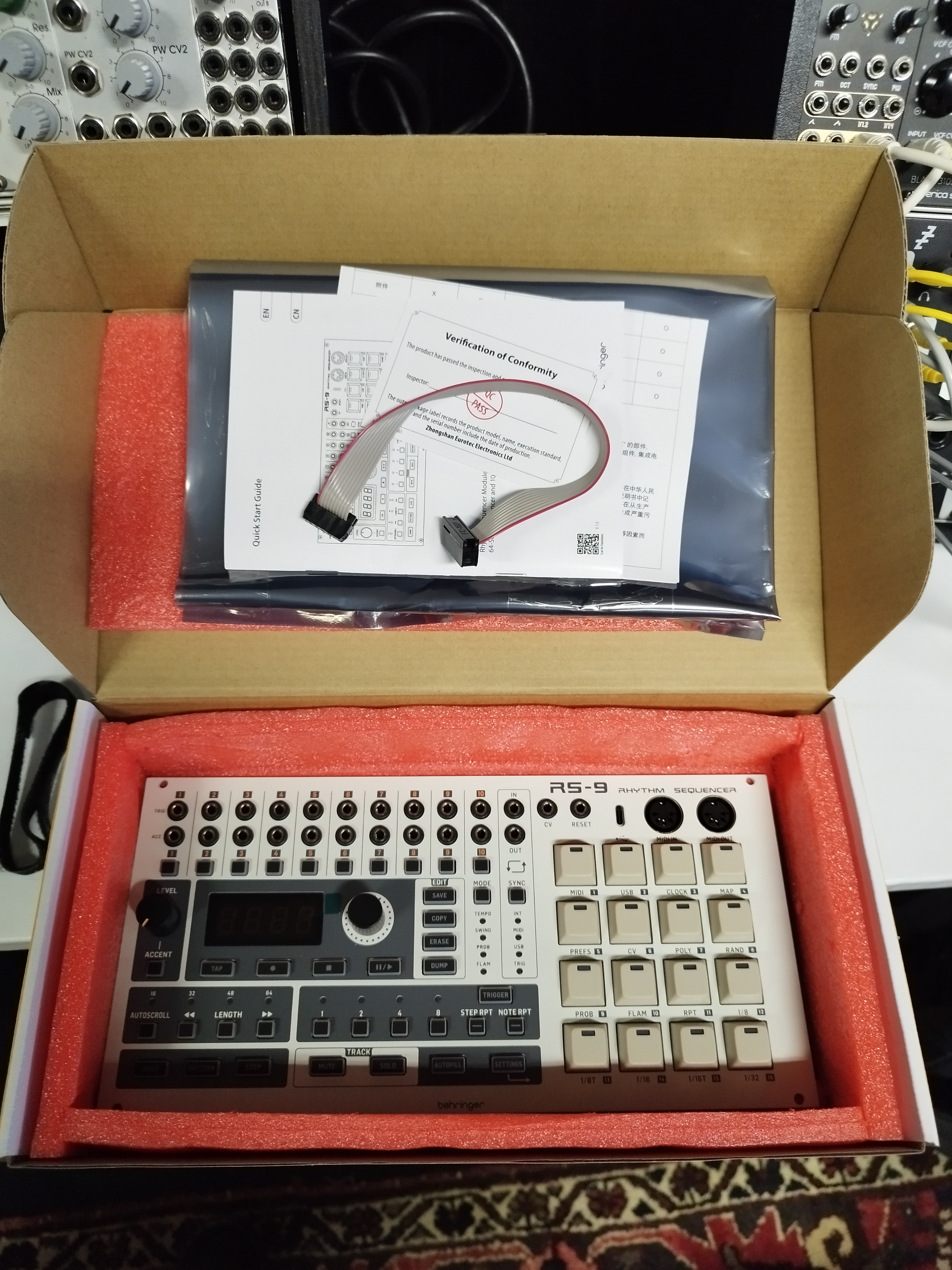 Vends Behringer RS-9