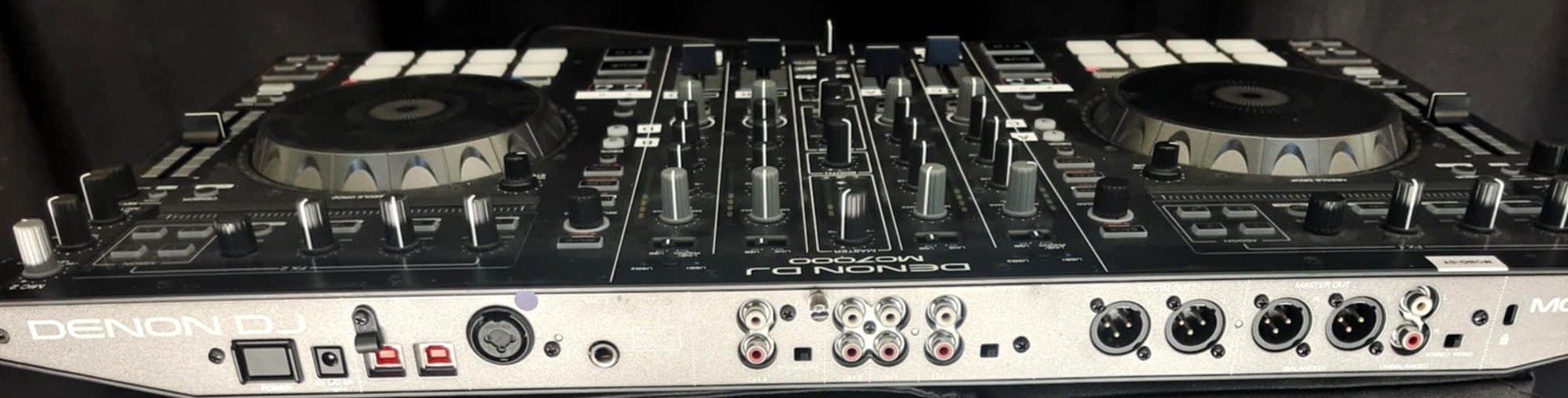 Denon DJ MC7000 (3561)