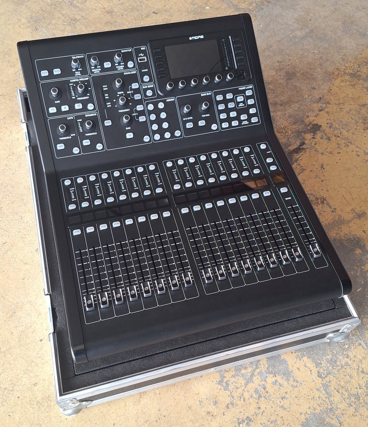 Vends Midas M32R Live en flight