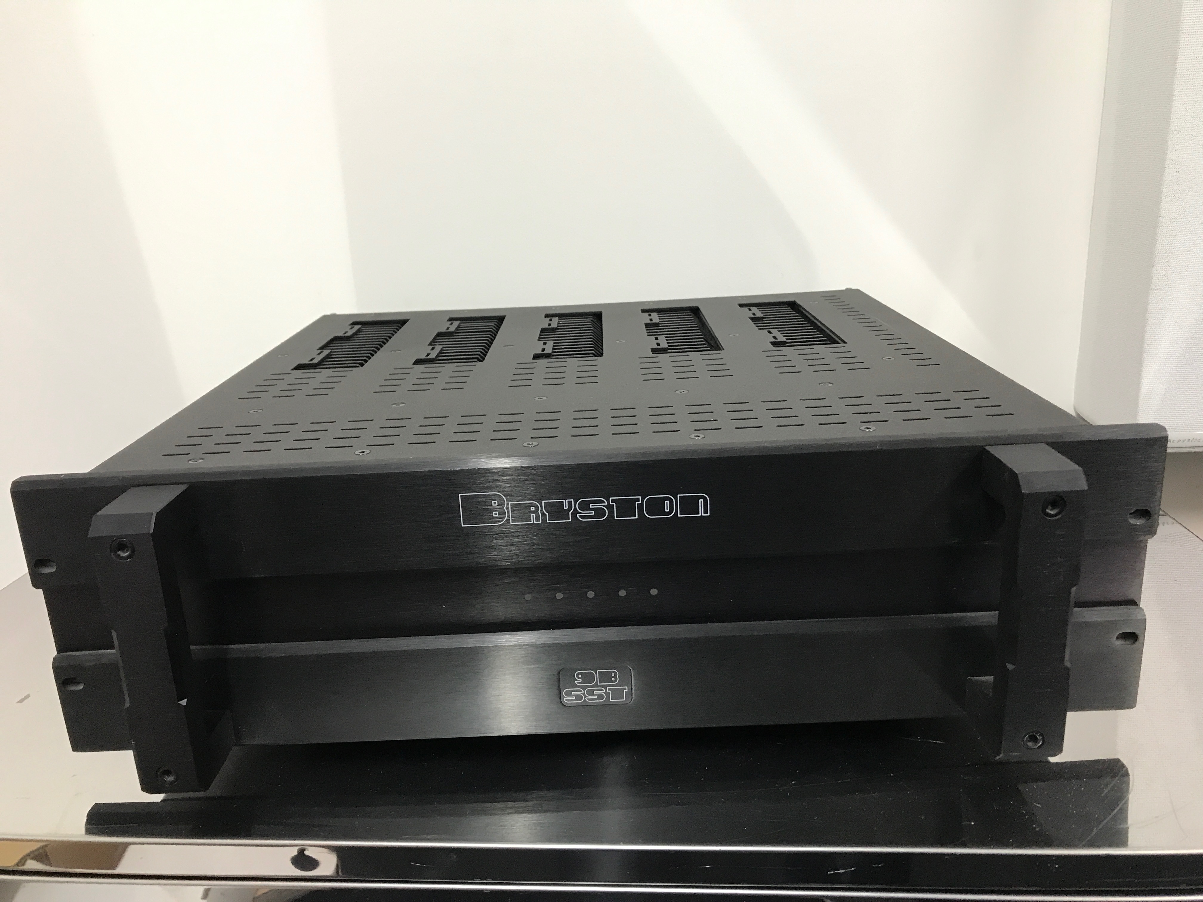 Vds ampi Bryston 5 canaux