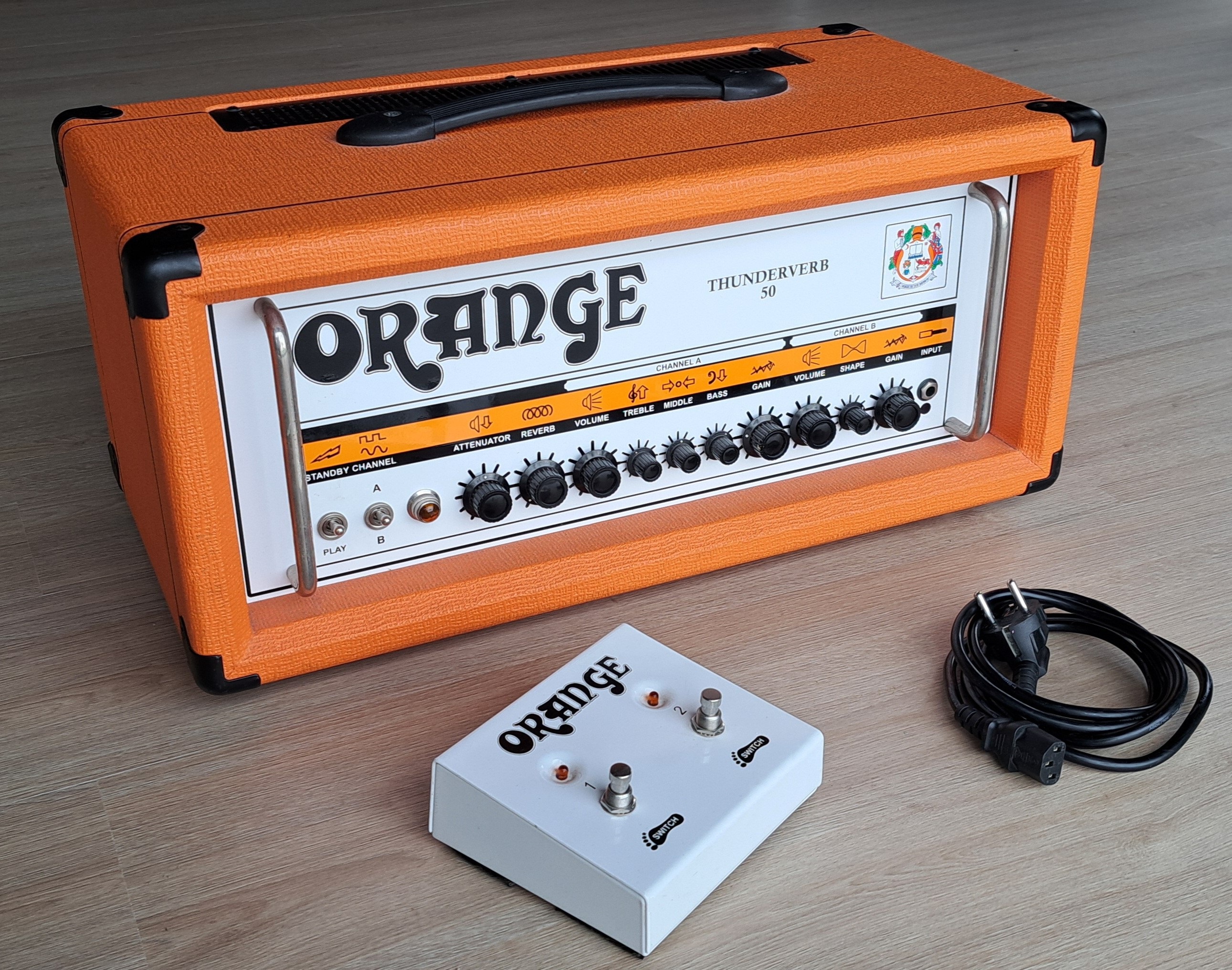 Tête d'ampli Orange Thunderverb 50H (rare) retubée avec flycase + footswitch - État irréprochable