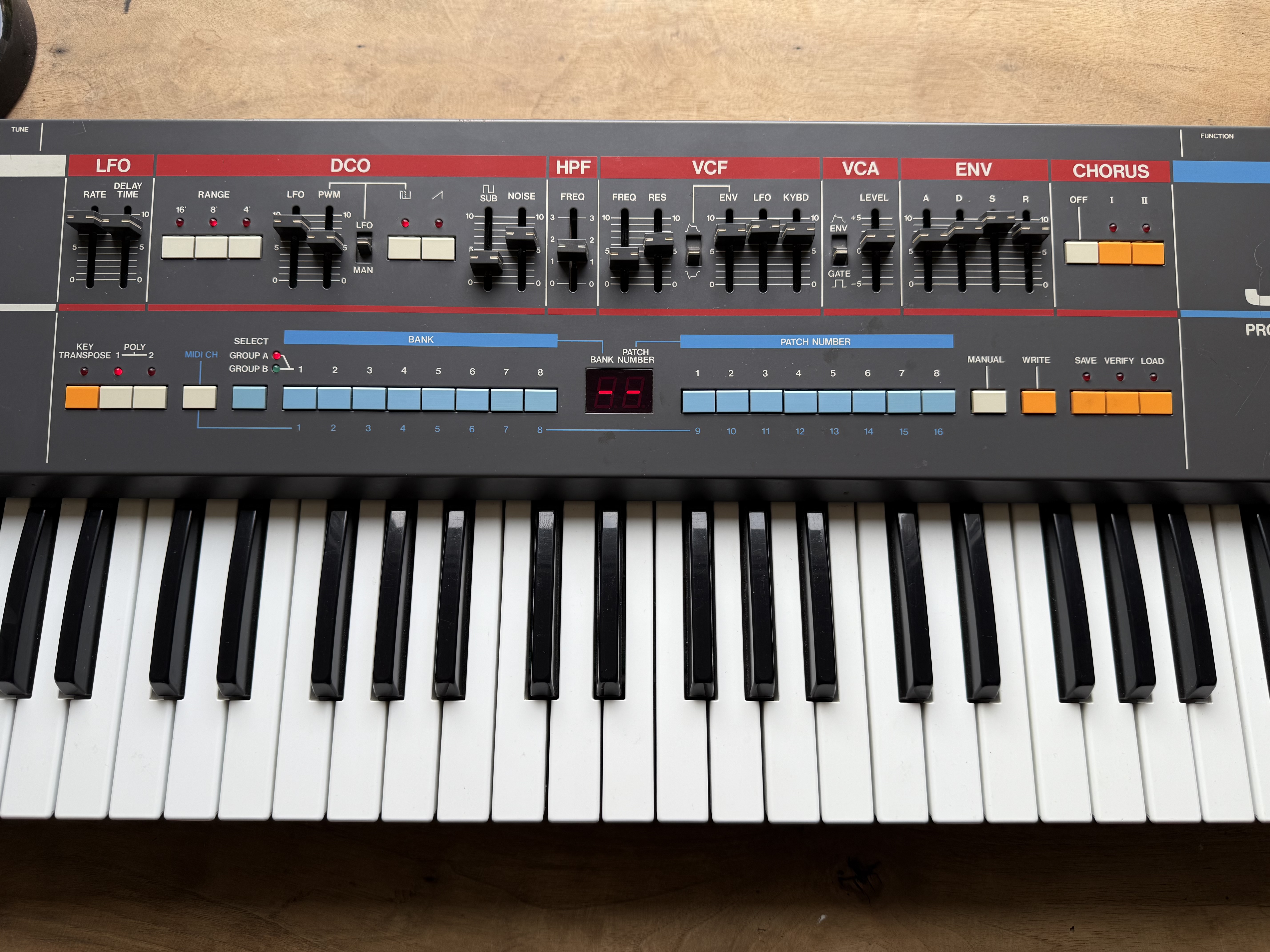 Roland JUNO-106 (53898)