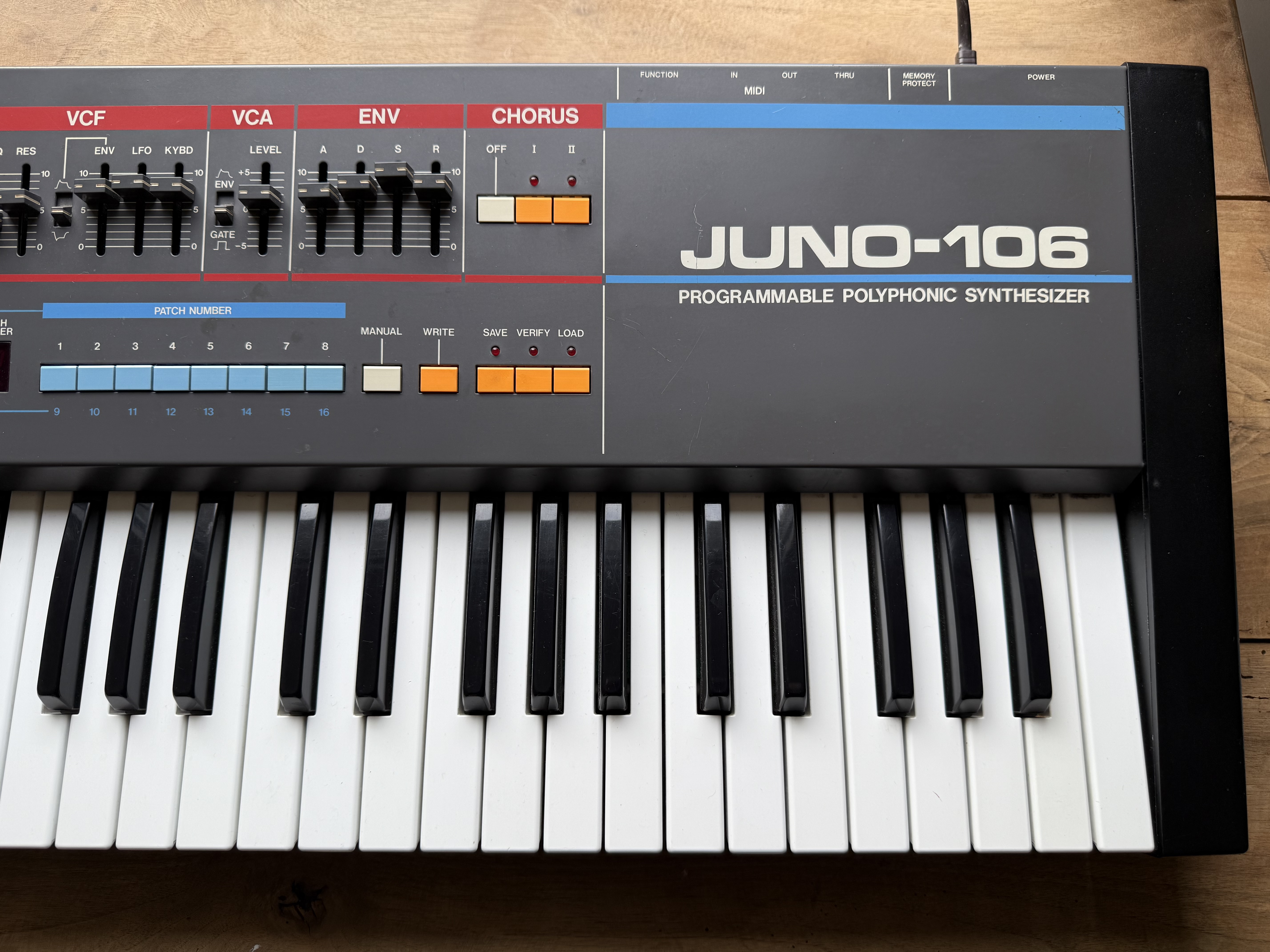 Roland JUNO-106 (97153)