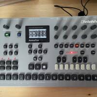Elektron Analog Four MKII – Excellent état – Avec Decksaver + Analog Case + Rack Ears