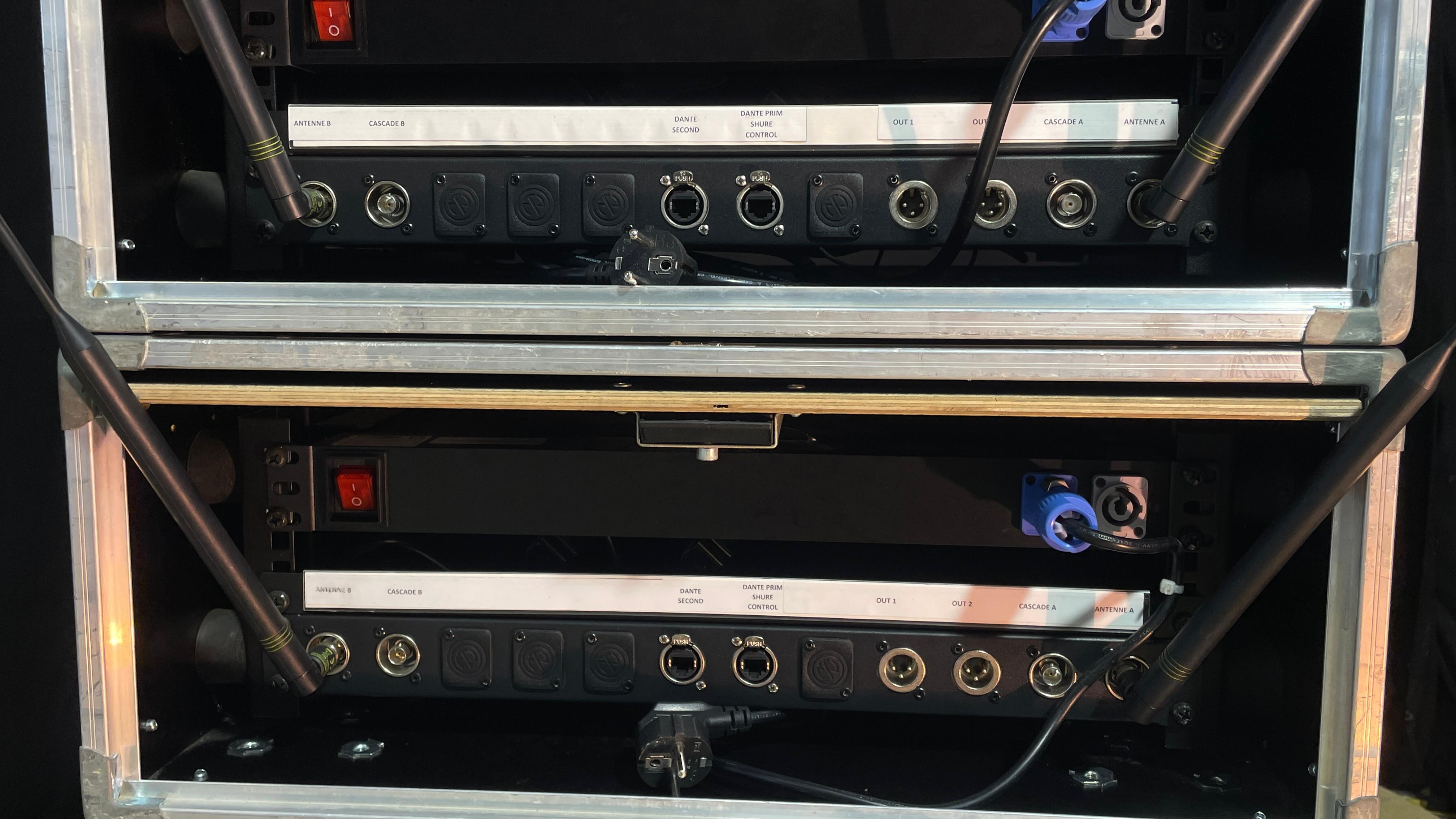 Systèmes HF Pro Shure ULXD4D (Bande G51) 