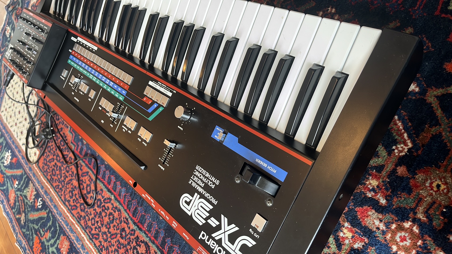 Roland JX-3P avec Upgrade Midi et DT200 éditeur
