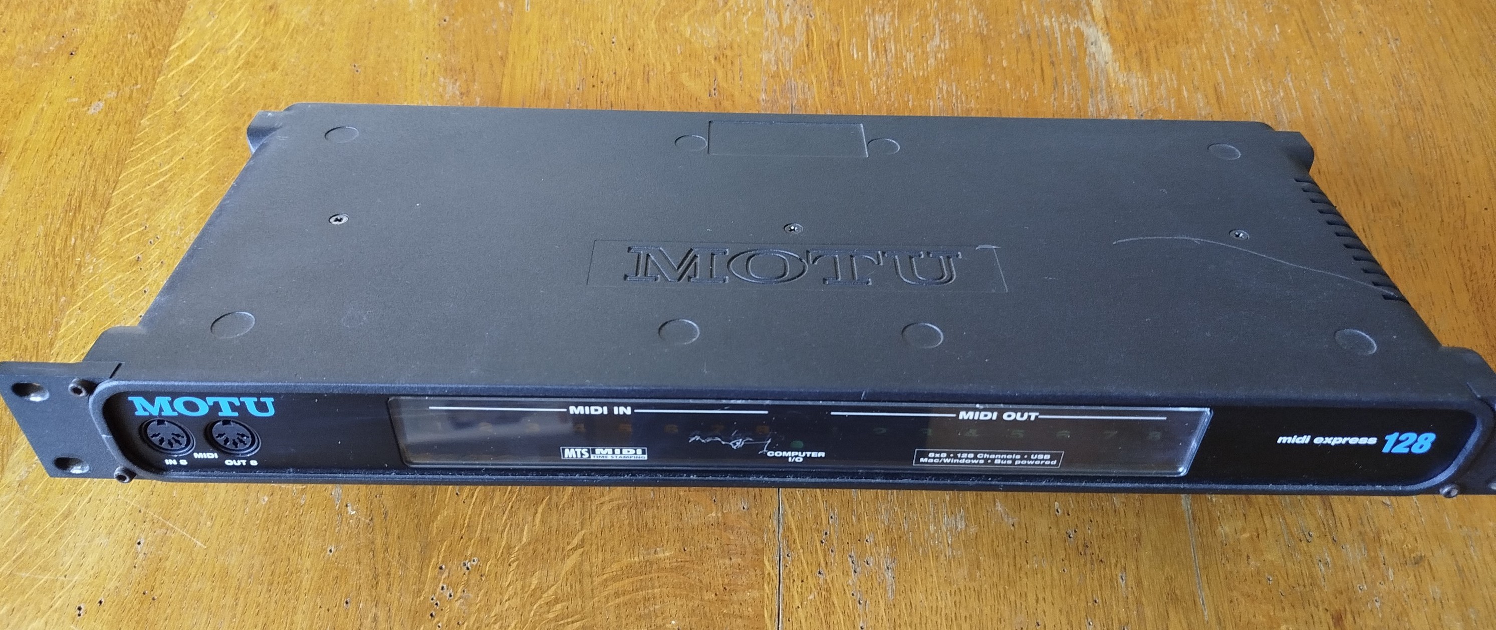 Motu midi Express 128  USB Mac/PC