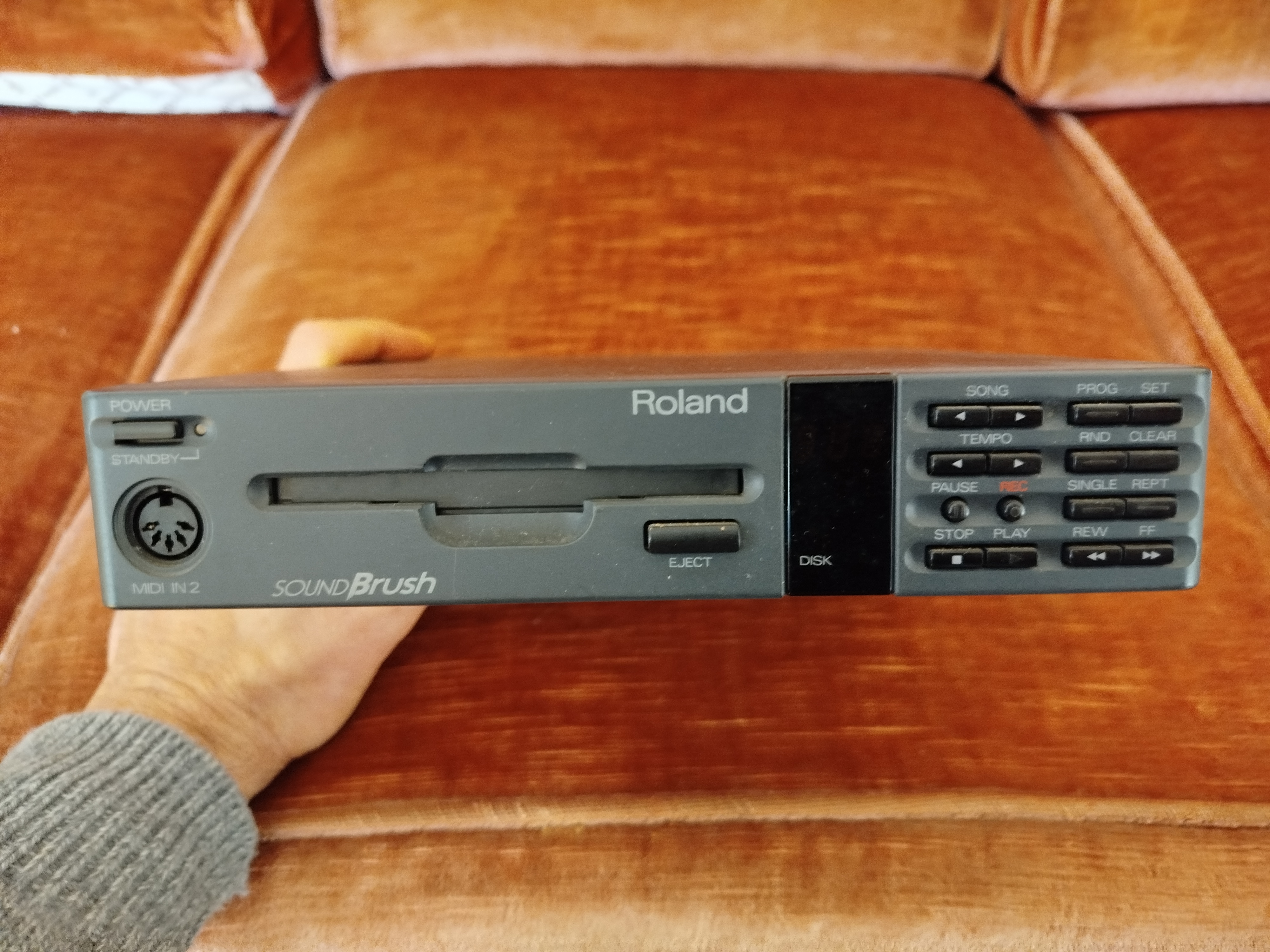 Roland SN-55 SoundBrush lecteur midi sur disquette